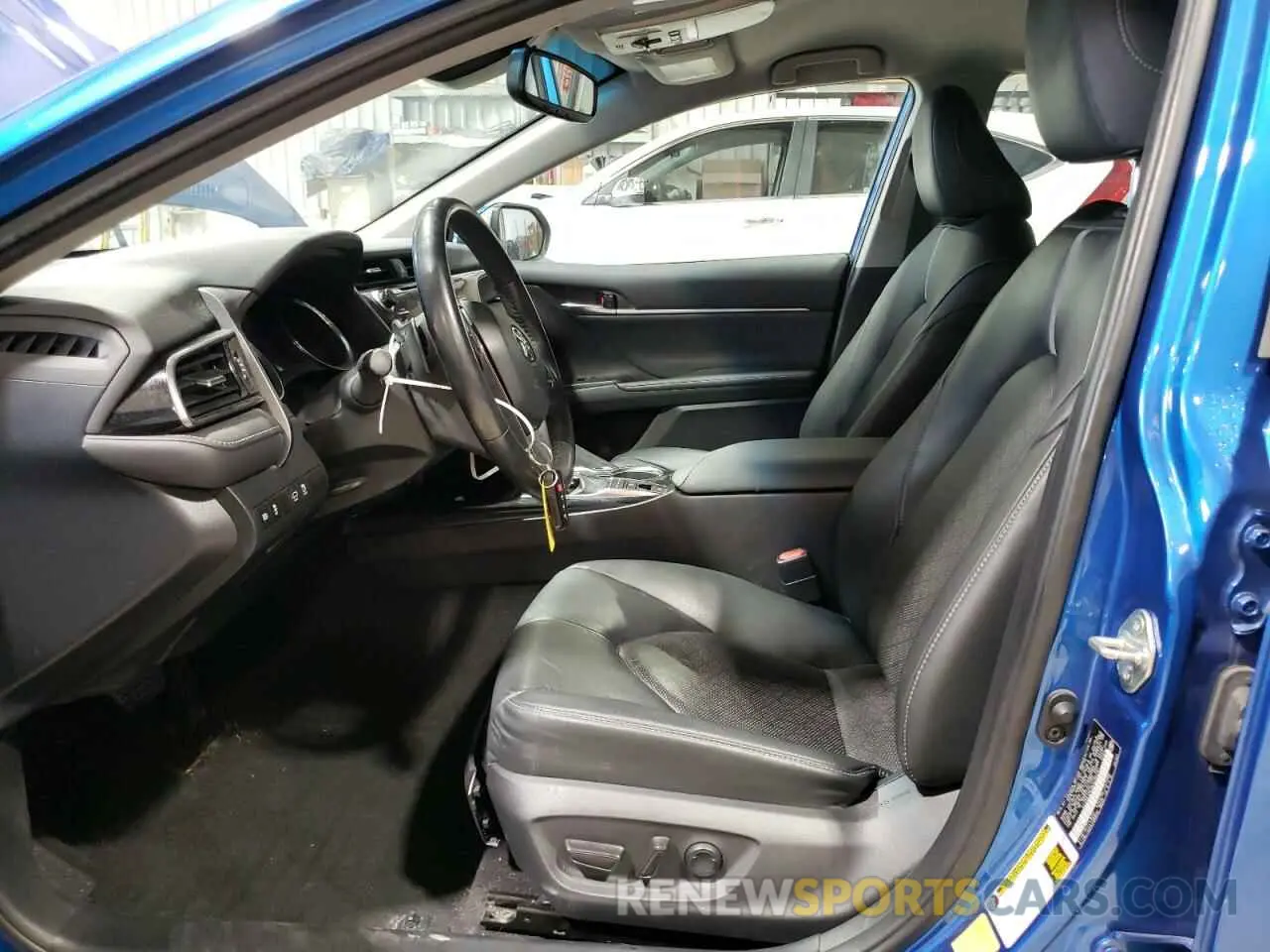 7 Photograph of a damaged car 4T1B61HK5KU295297 TOYOTA CAMRY 2019