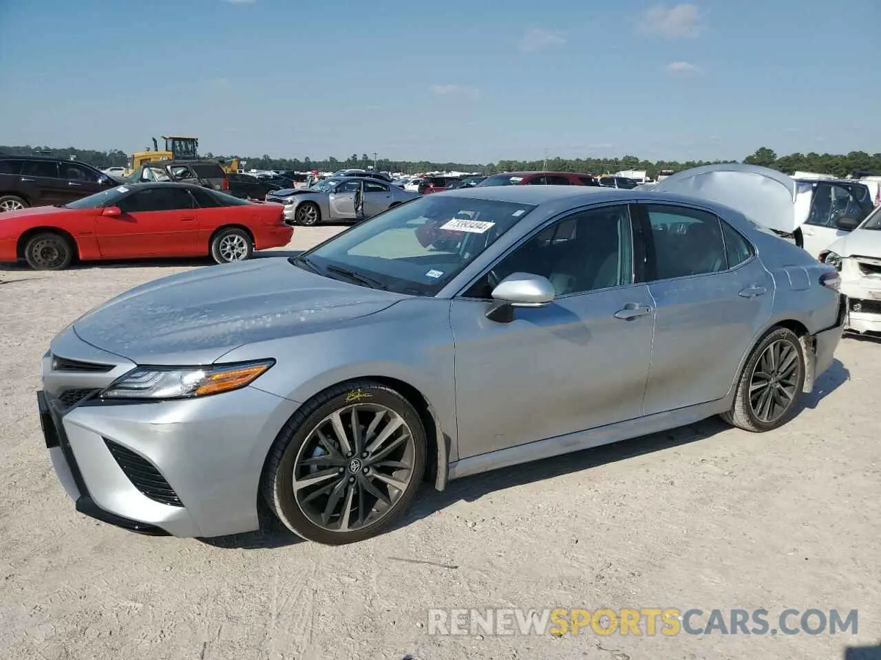 1 Photograph of a damaged car 4T1B61HK5KU296210 TOYOTA CAMRY 2019