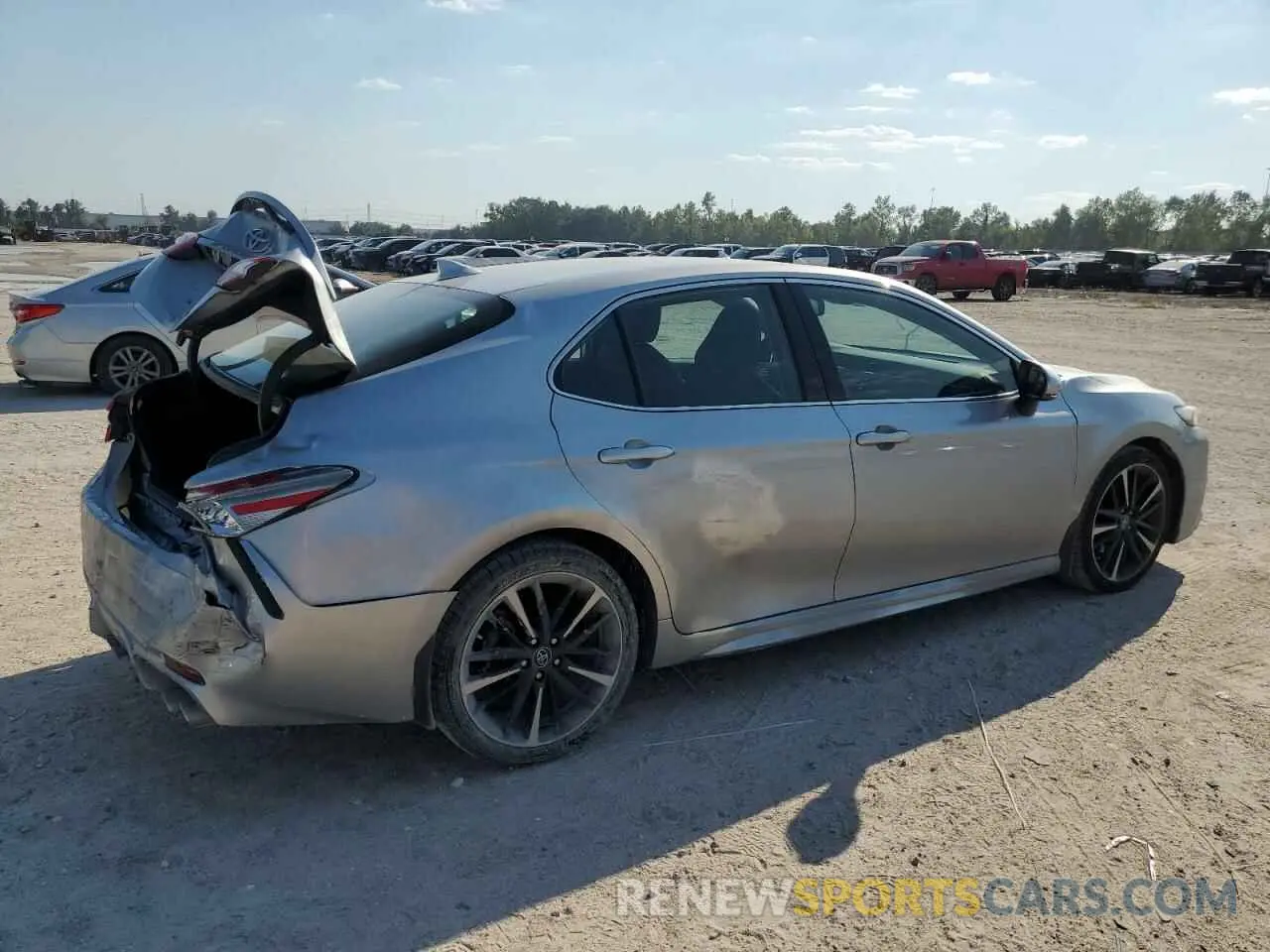 3 Photograph of a damaged car 4T1B61HK5KU296210 TOYOTA CAMRY 2019