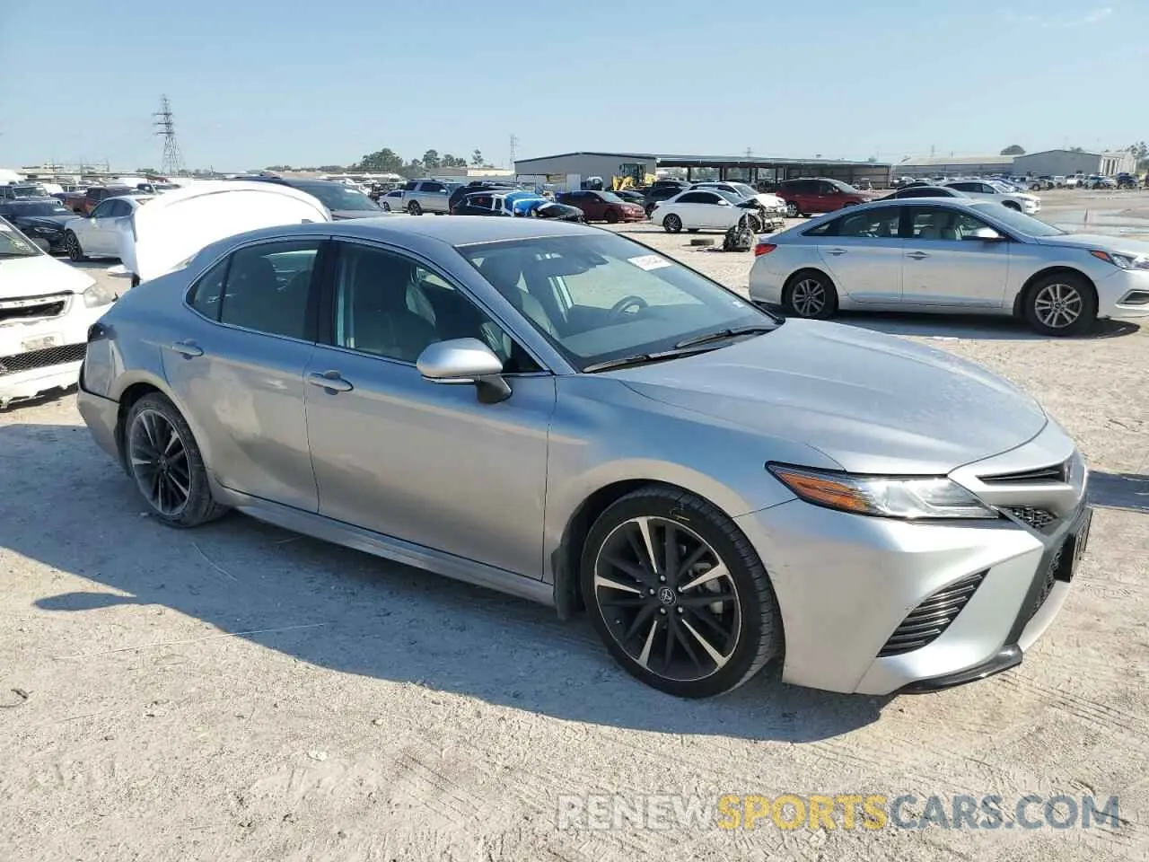 4 Photograph of a damaged car 4T1B61HK5KU296210 TOYOTA CAMRY 2019
