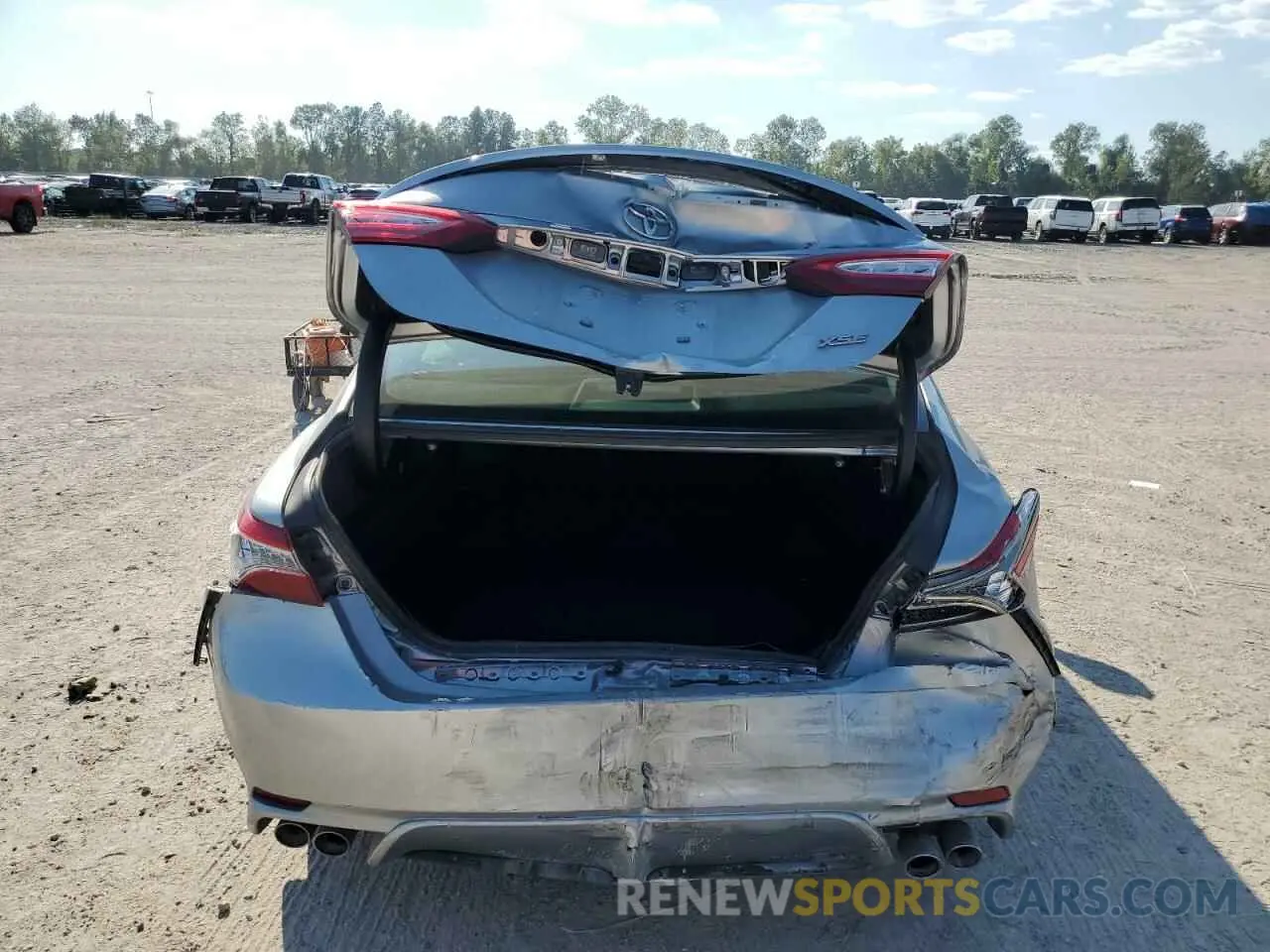 6 Photograph of a damaged car 4T1B61HK5KU296210 TOYOTA CAMRY 2019