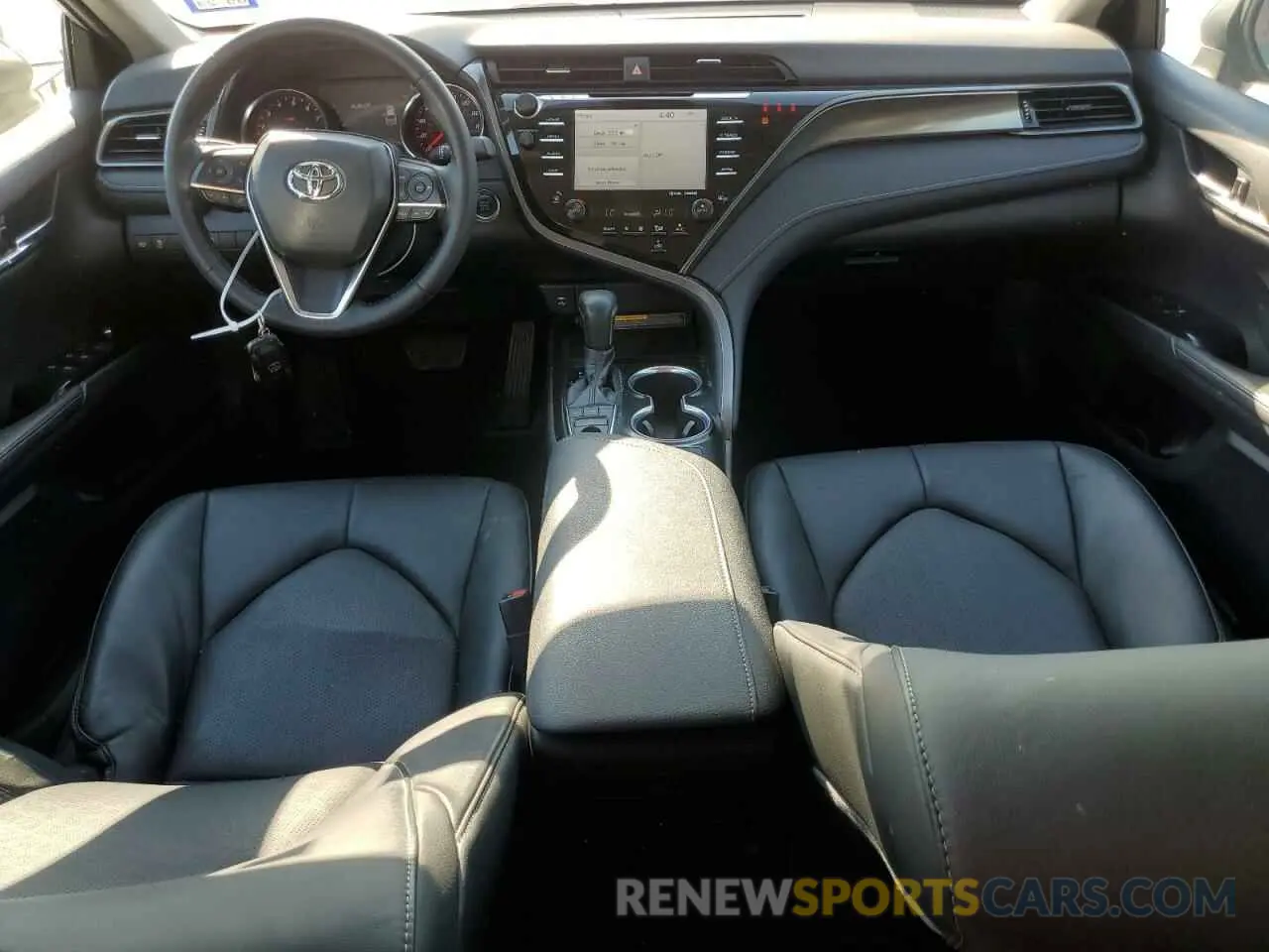 8 Photograph of a damaged car 4T1B61HK5KU296210 TOYOTA CAMRY 2019