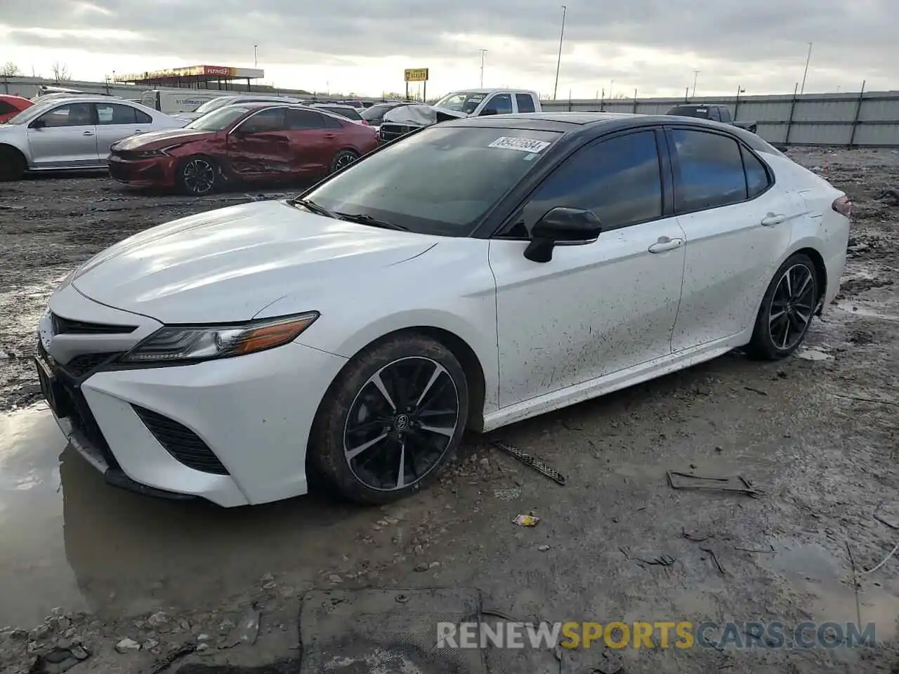 1 Photograph of a damaged car 4T1B61HK5KU296983 TOYOTA CAMRY 2019