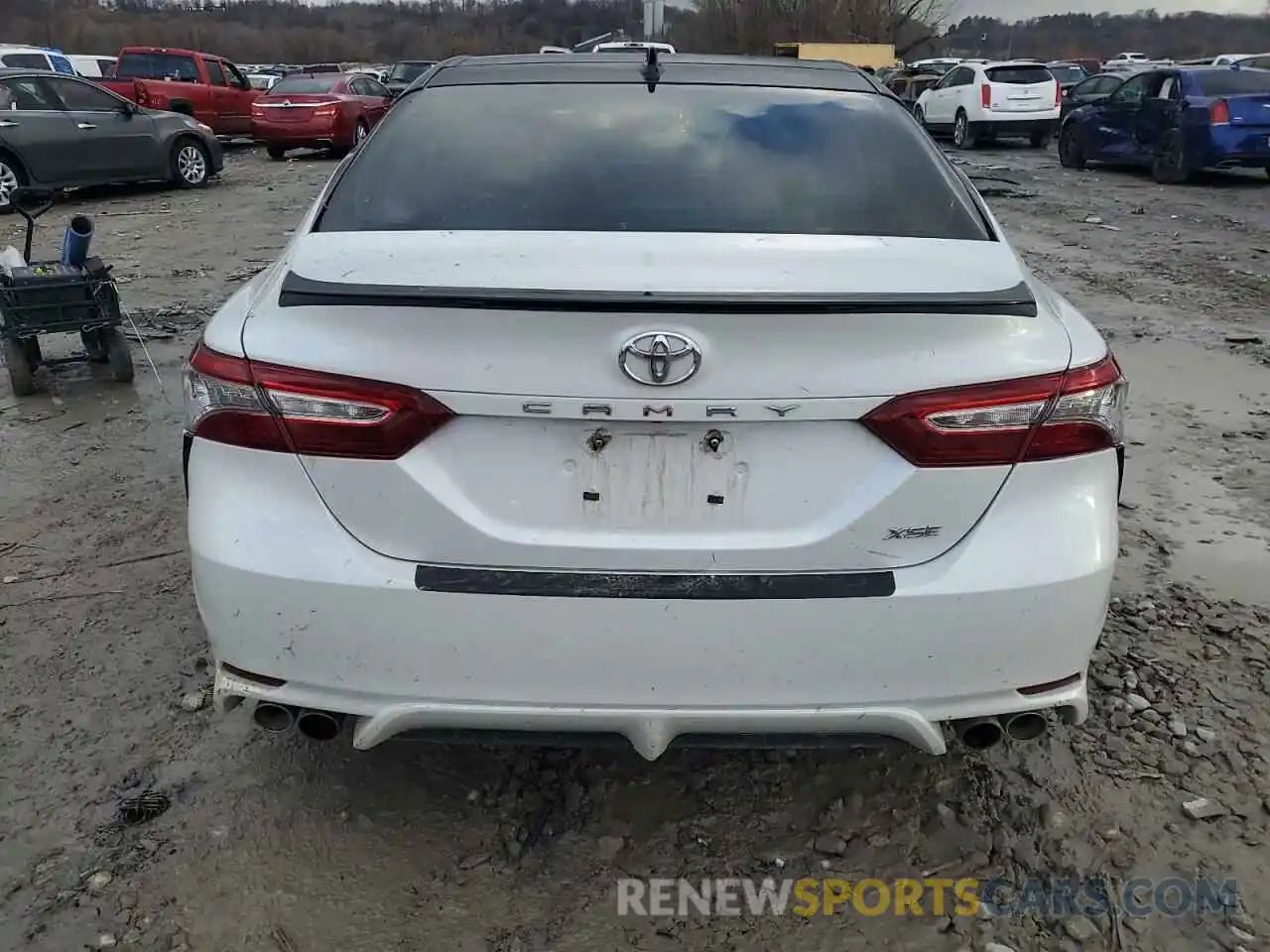 6 Photograph of a damaged car 4T1B61HK5KU296983 TOYOTA CAMRY 2019