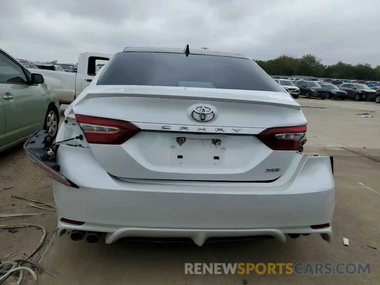 6 Photograph of a damaged car 4T1B61HK5KU691696 TOYOTA CAMRY 2019