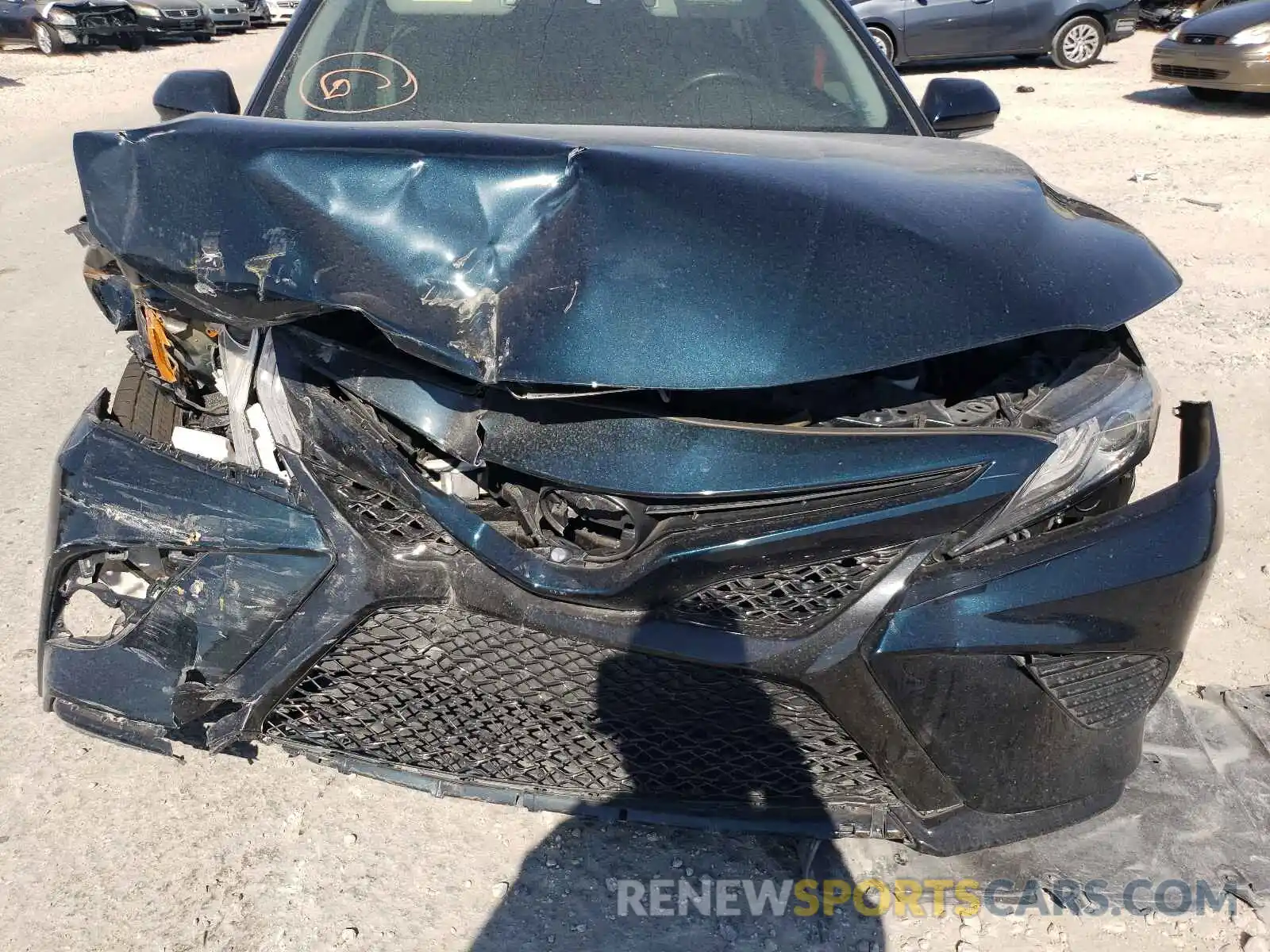 9 Photograph of a damaged car 4T1B61HK5KU730609 TOYOTA CAMRY 2019