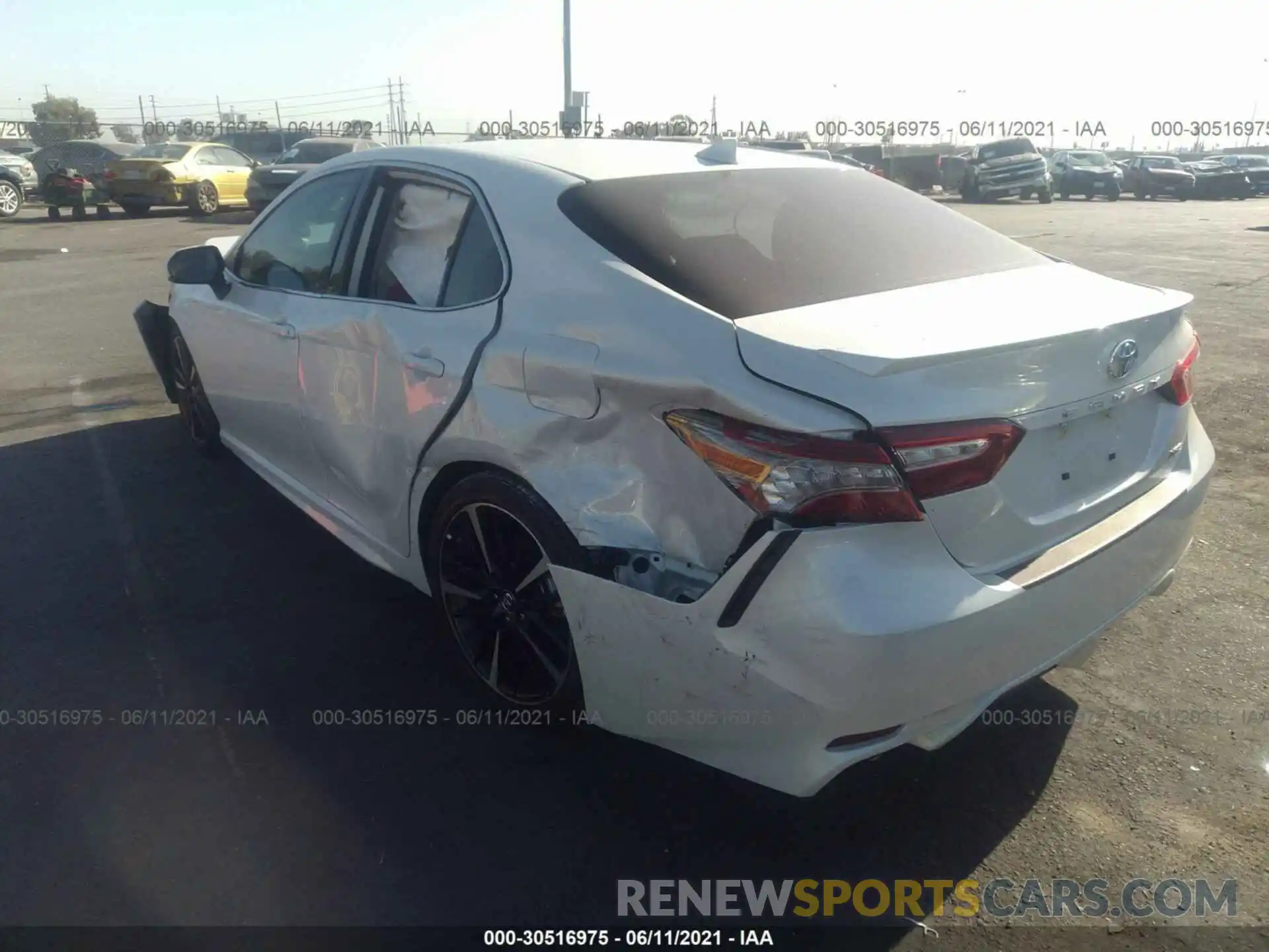 3 Photograph of a damaged car 4T1B61HK5KU769037 TOYOTA CAMRY 2019