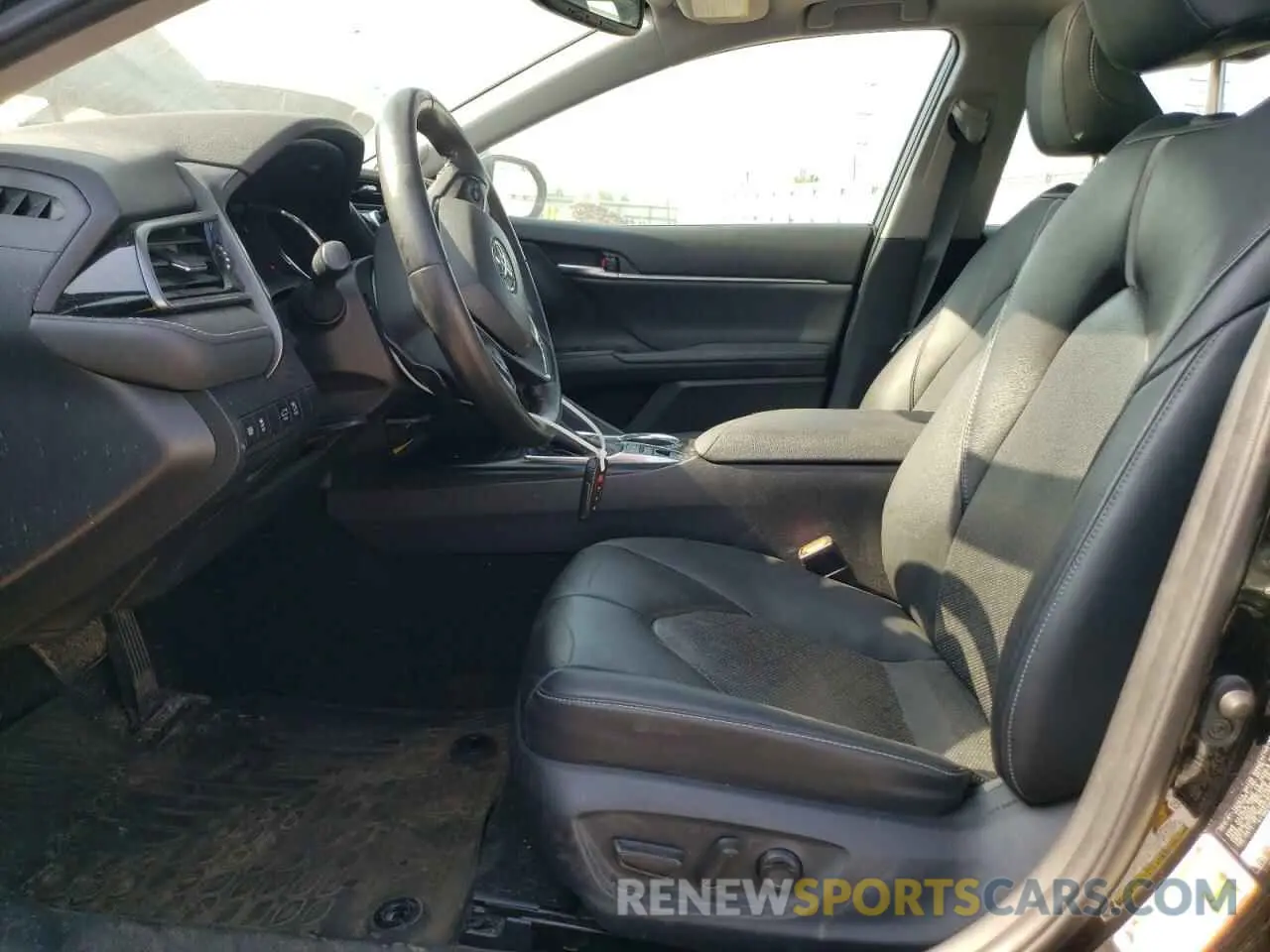 7 Photograph of a damaged car 4T1B61HK5KU782029 TOYOTA CAMRY 2019