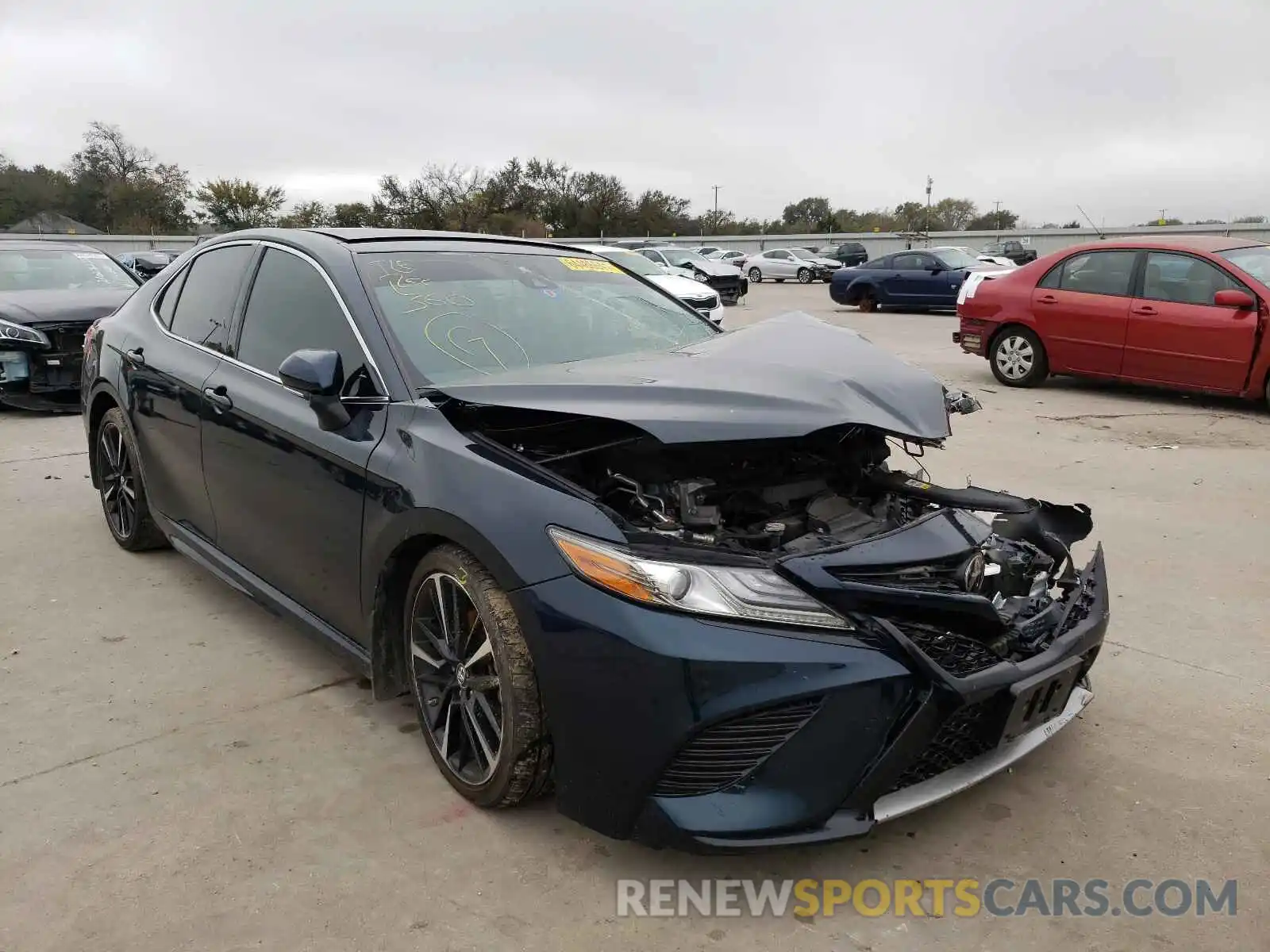 1 Photograph of a damaged car 4T1B61HK5KU783312 TOYOTA CAMRY 2019