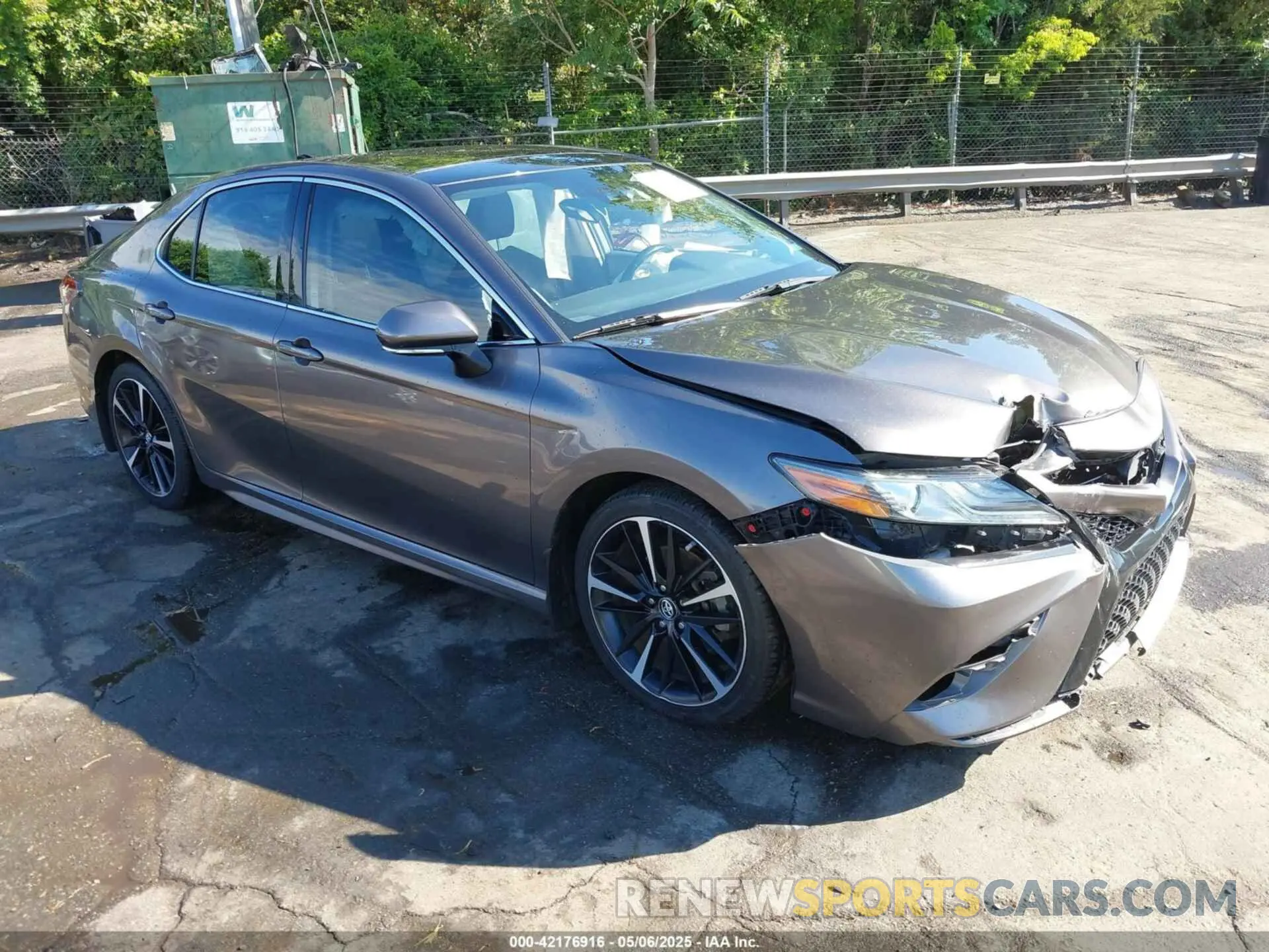 1 Photograph of a damaged car 4T1B61HK5KU788378 TOYOTA CAMRY 2019