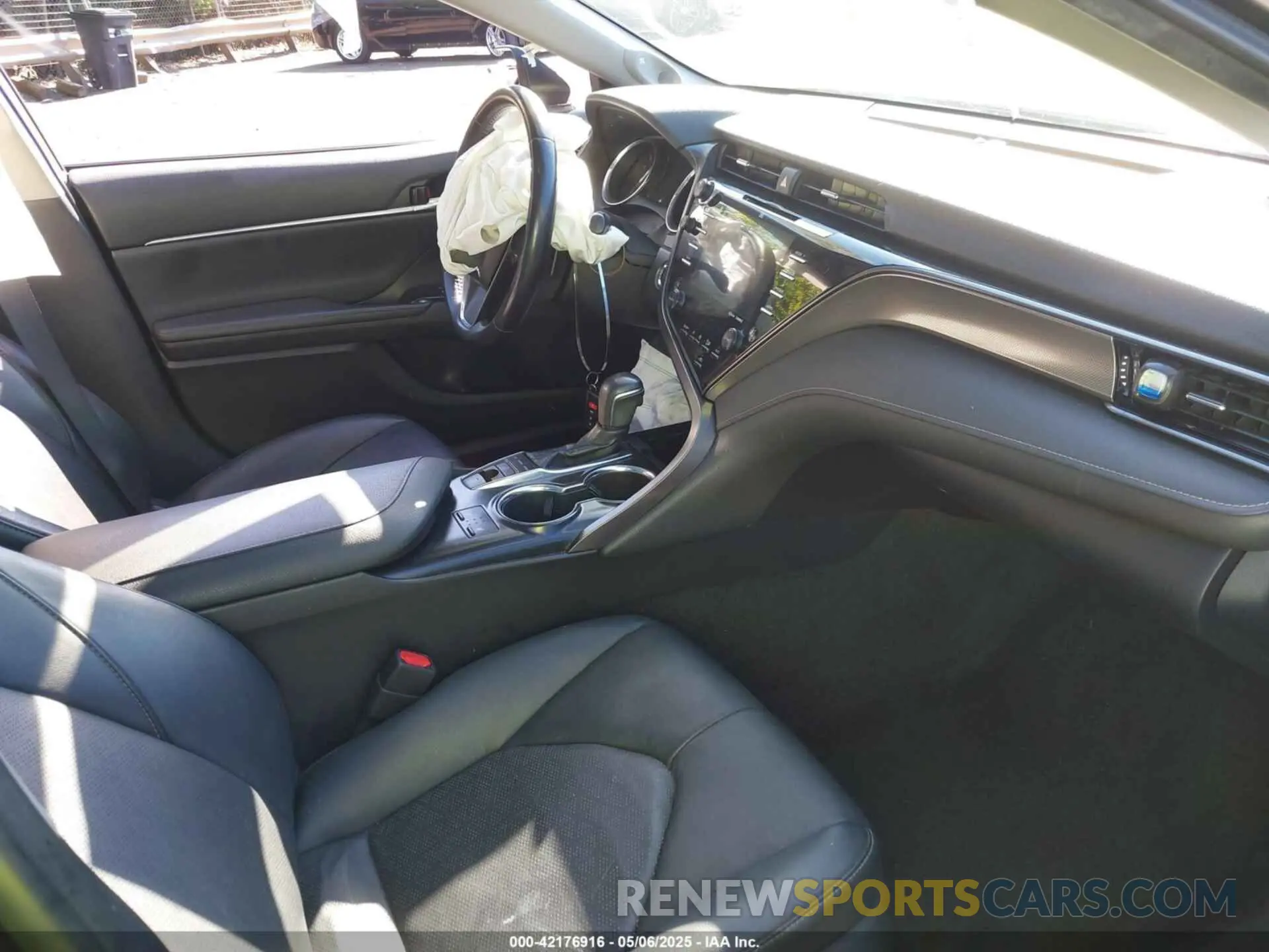 5 Photograph of a damaged car 4T1B61HK5KU788378 TOYOTA CAMRY 2019