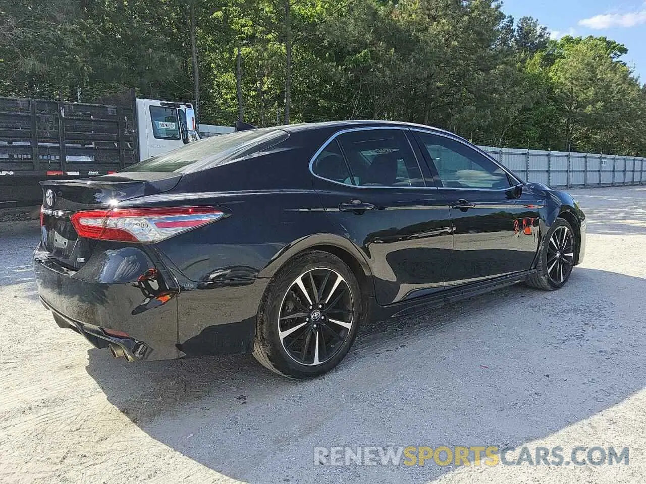 3 Photograph of a damaged car 4T1B61HK5KU799428 TOYOTA CAMRY 2019