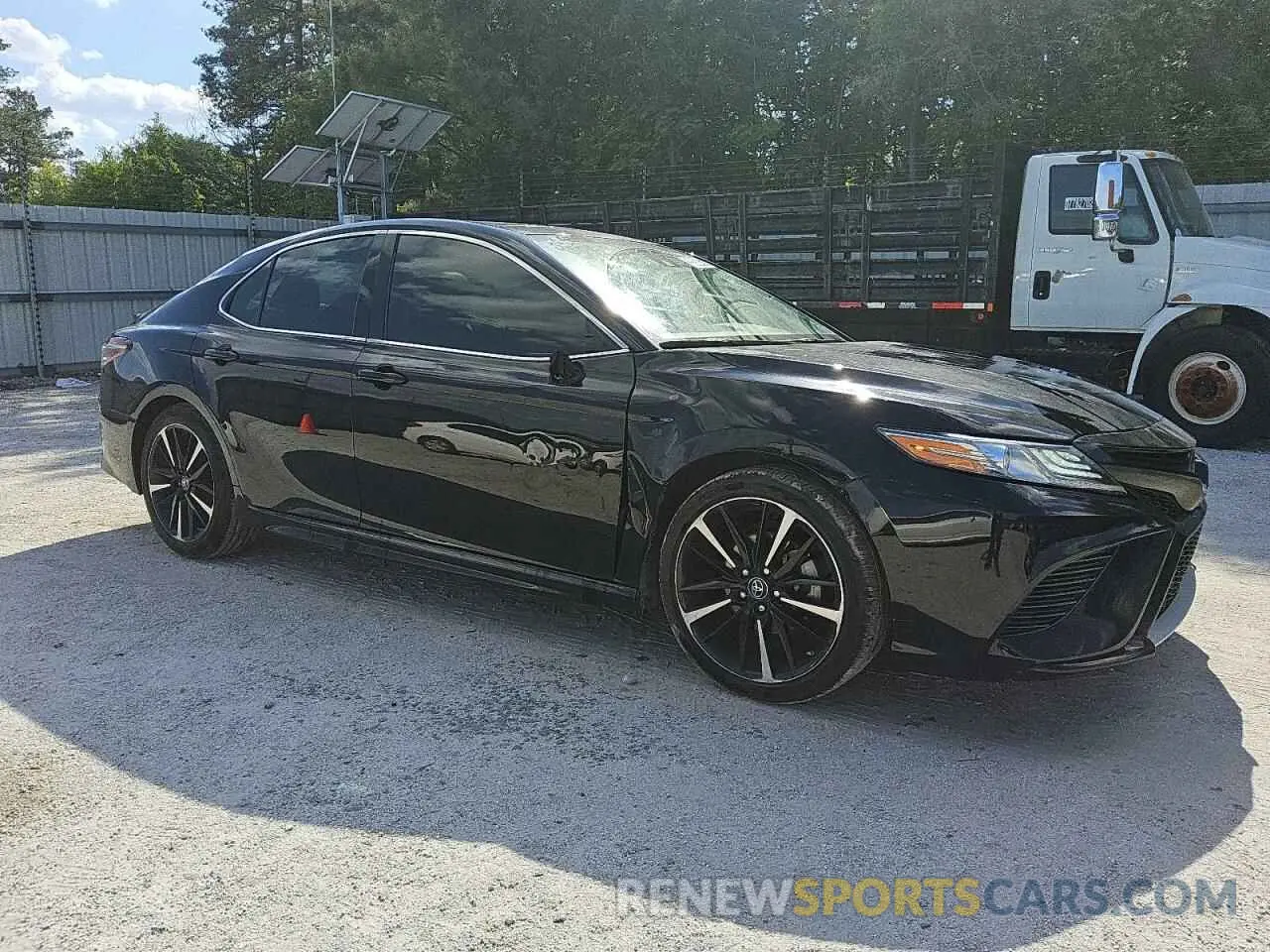 4 Photograph of a damaged car 4T1B61HK5KU799428 TOYOTA CAMRY 2019