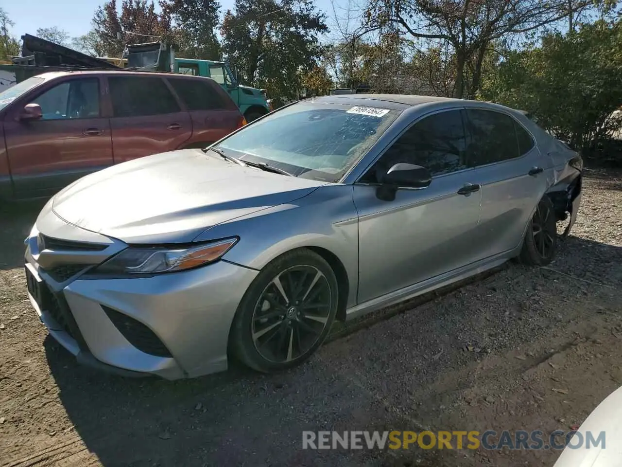 1 Photograph of a damaged car 4T1B61HK5KU807592 TOYOTA CAMRY 2019
