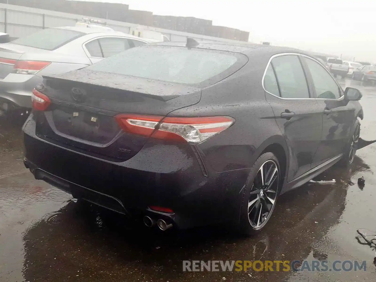 4 Photograph of a damaged car 4T1B61HK5KU808581 TOYOTA CAMRY 2019