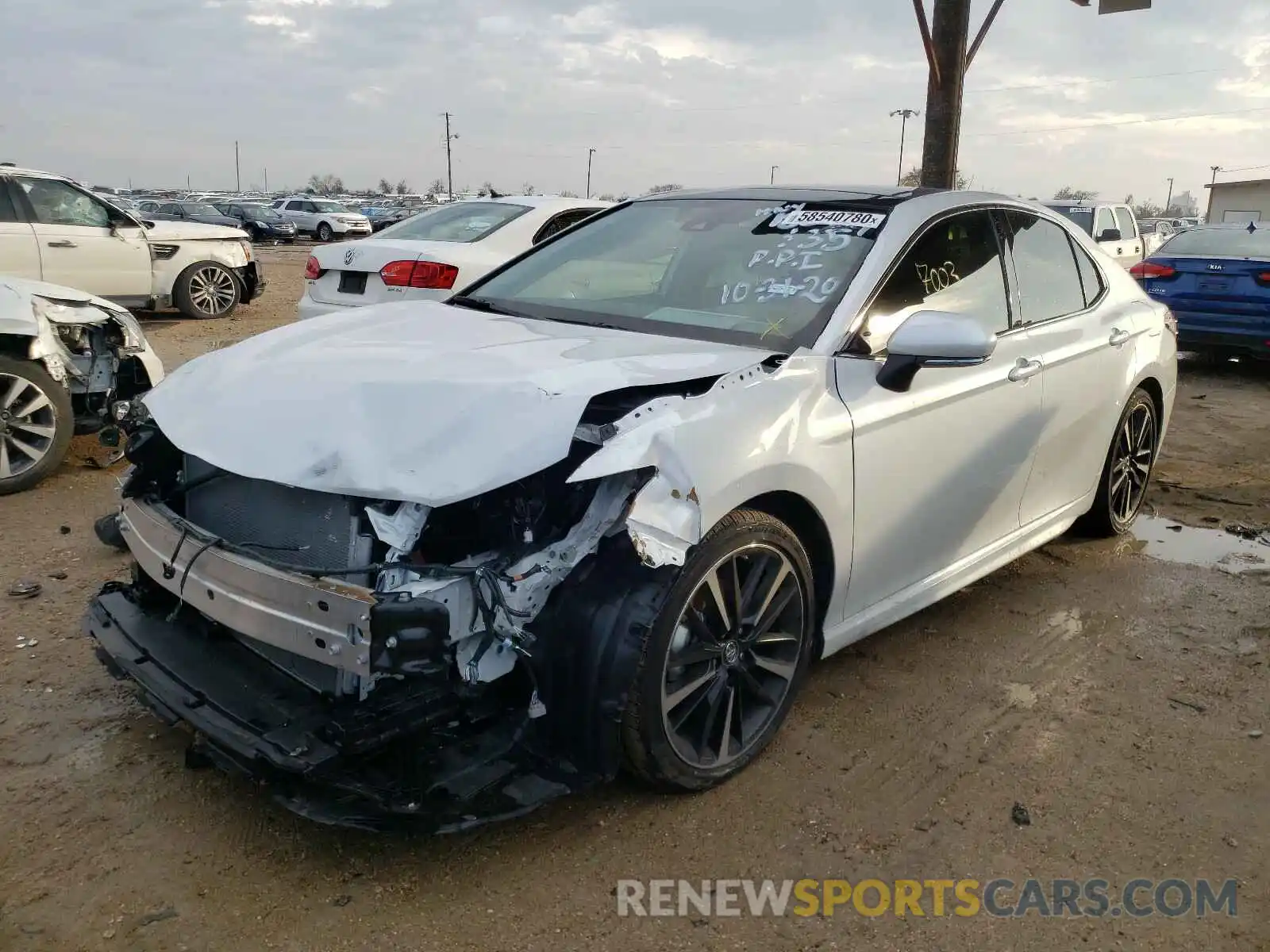 2 Photograph of a damaged car 4T1B61HK5KU811688 TOYOTA CAMRY 2019