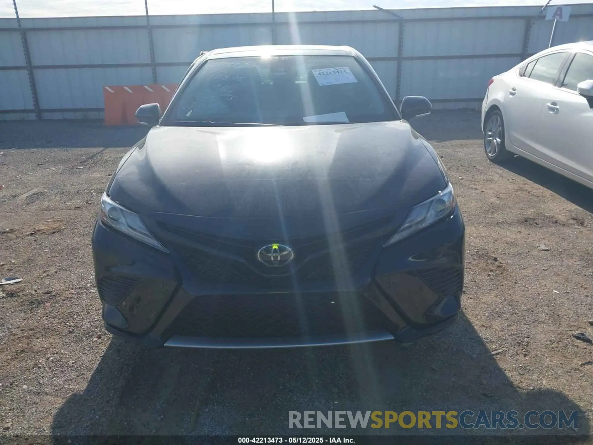 12 Photograph of a damaged car 4T1B61HK5KU818379 TOYOTA CAMRY 2019