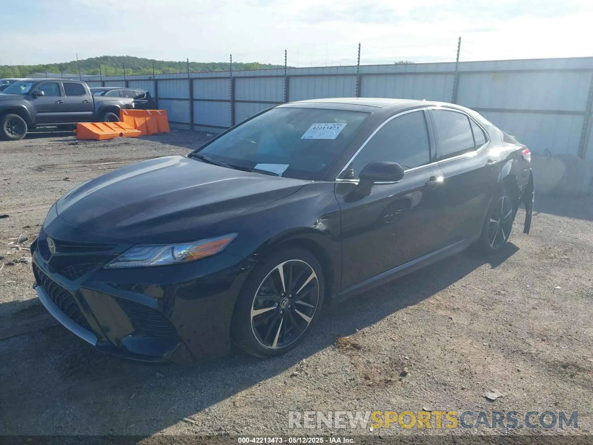 2 Photograph of a damaged car 4T1B61HK5KU818379 TOYOTA CAMRY 2019