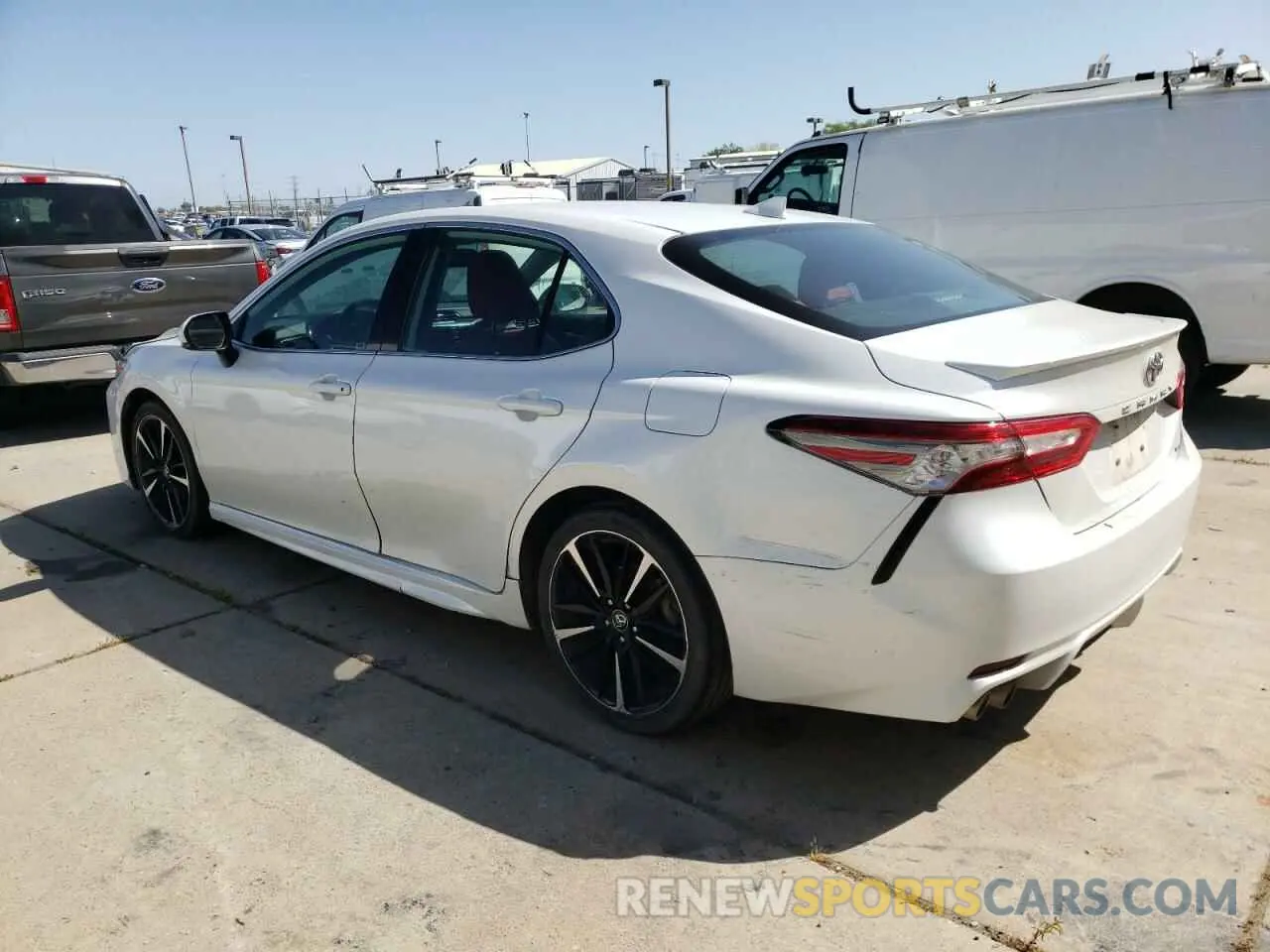 2 Photograph of a damaged car 4T1B61HK5KU823954 TOYOTA CAMRY 2019