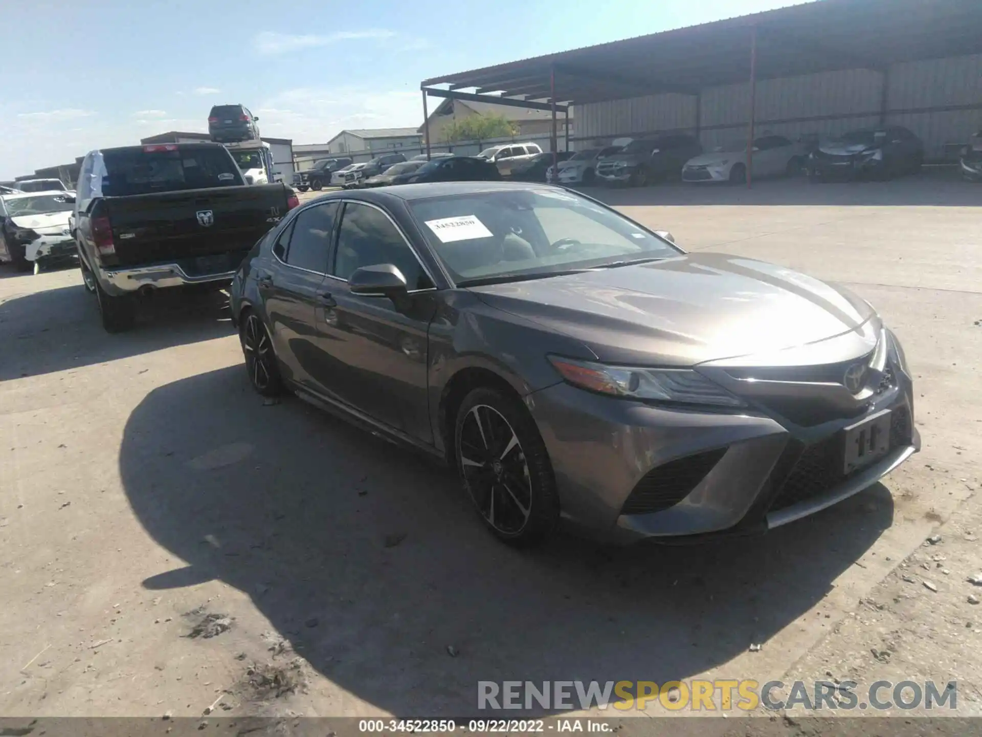 1 Photograph of a damaged car 4T1B61HK5KU825770 TOYOTA CAMRY 2019