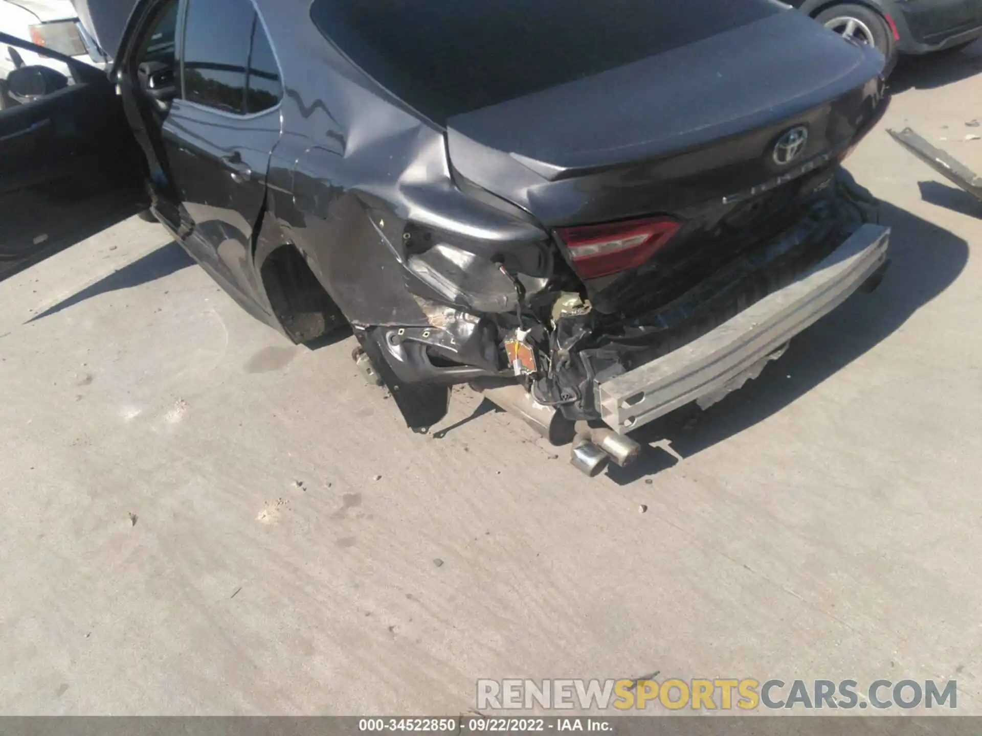 6 Photograph of a damaged car 4T1B61HK5KU825770 TOYOTA CAMRY 2019