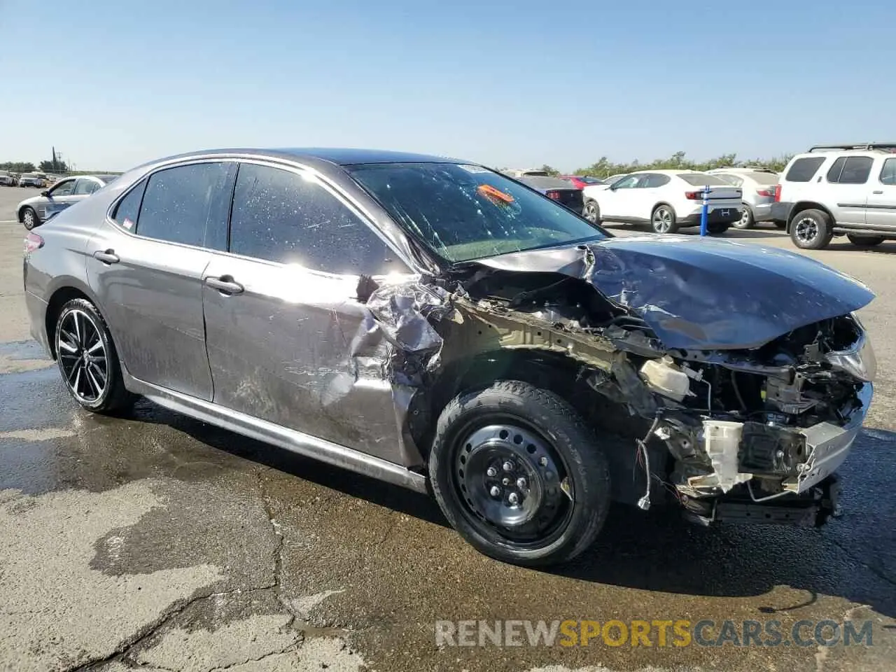 4 Photograph of a damaged car 4T1B61HK5KU836395 TOYOTA CAMRY 2019