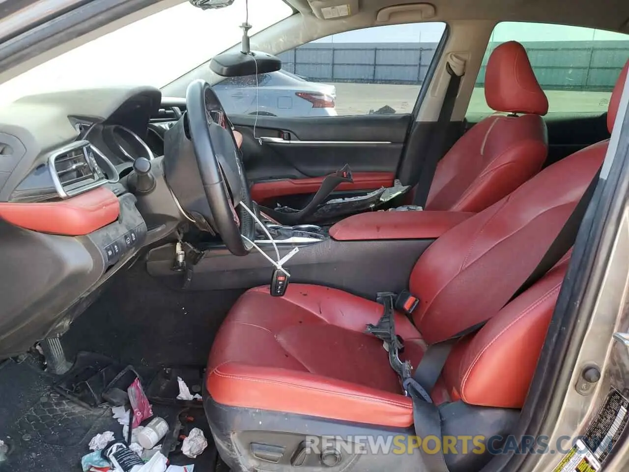 7 Photograph of a damaged car 4T1B61HK5KU836395 TOYOTA CAMRY 2019