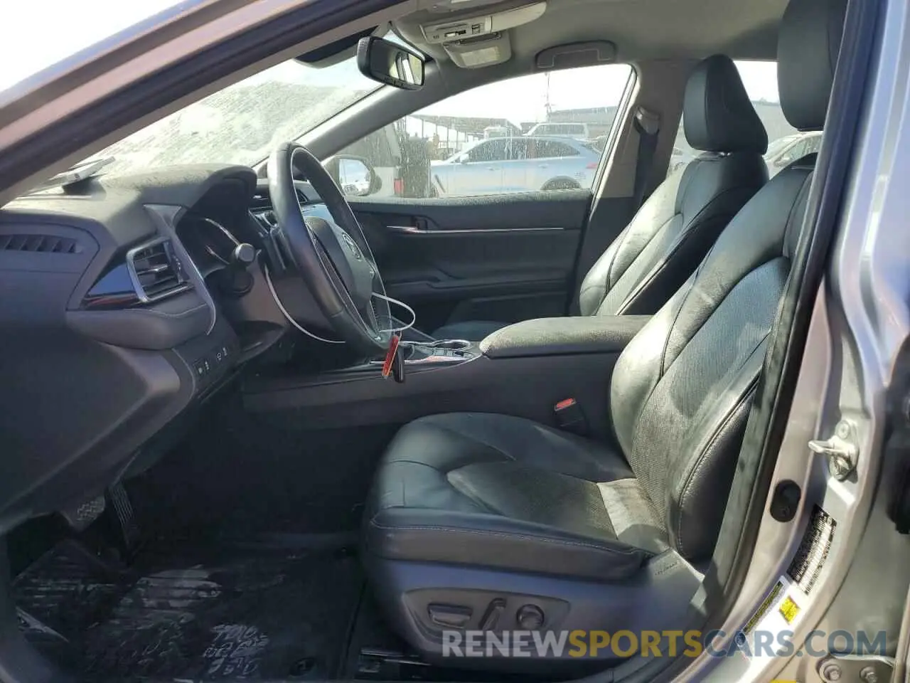 7 Photograph of a damaged car 4T1B61HK5KU839149 TOYOTA CAMRY 2019