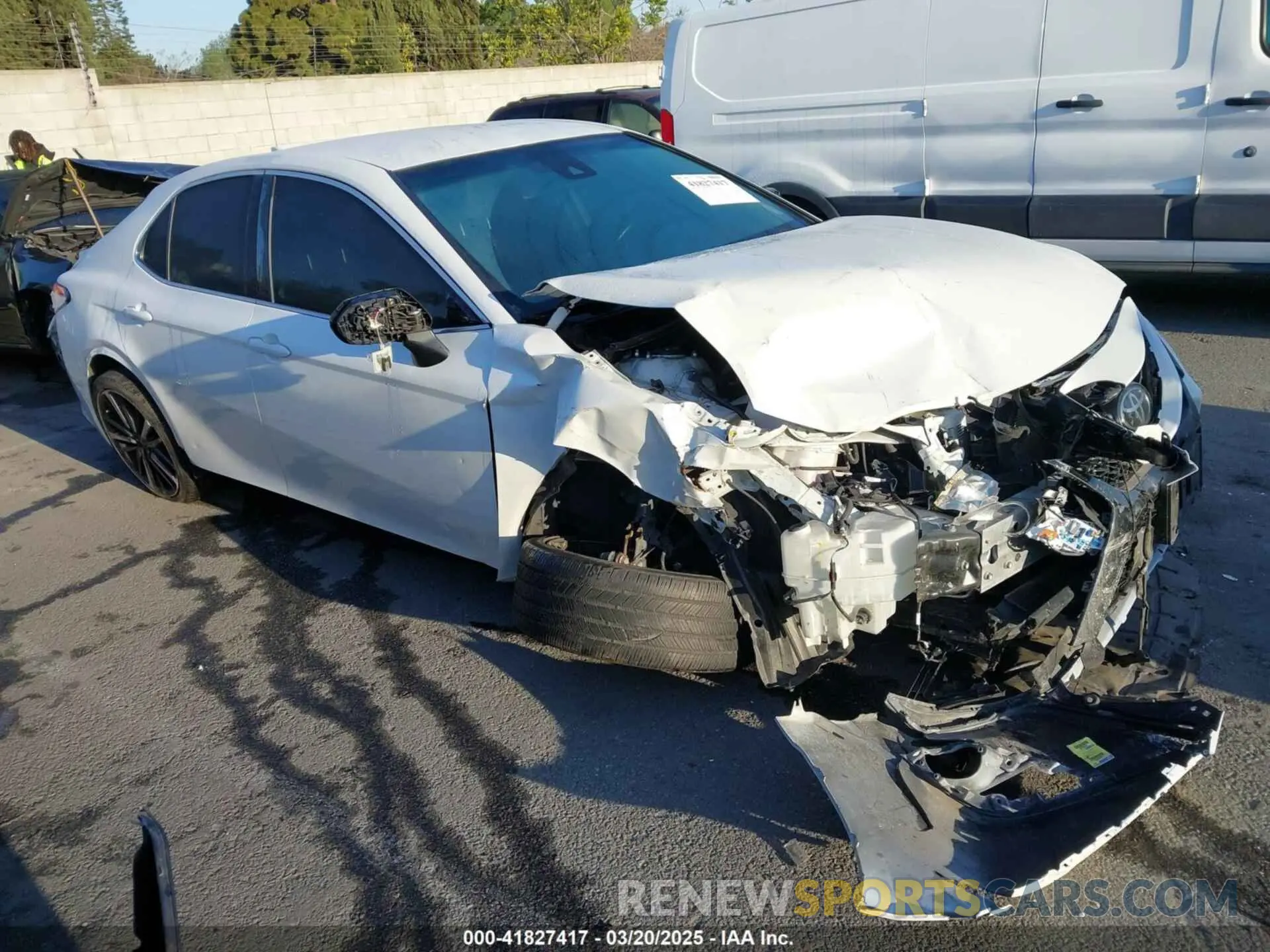 1 Photograph of a damaged car 4T1B61HK5KU850068 TOYOTA CAMRY 2019
