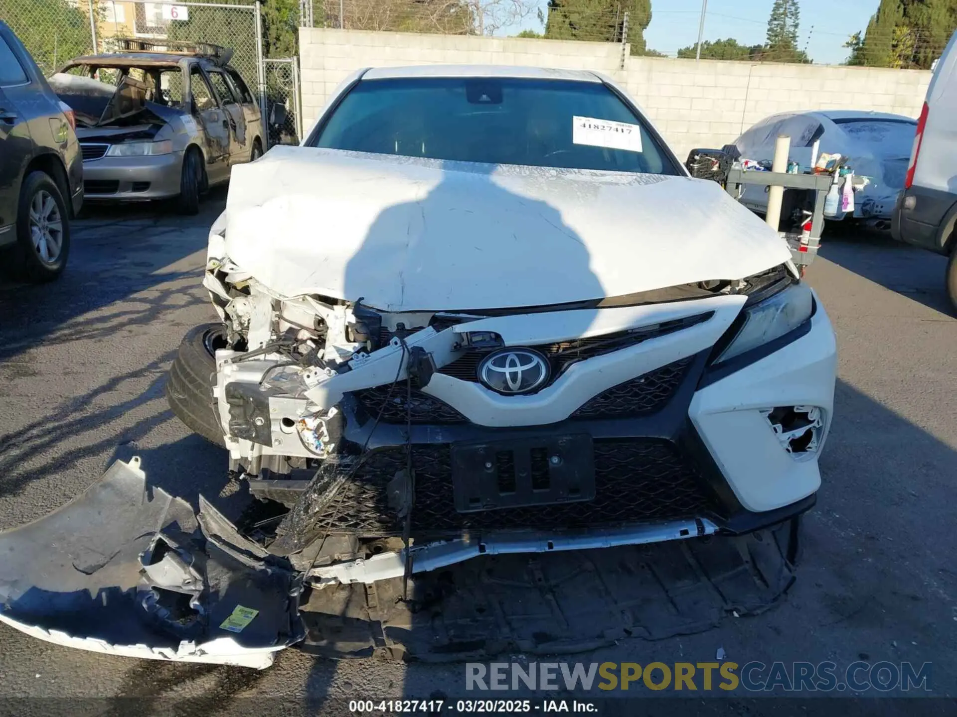 12 Photograph of a damaged car 4T1B61HK5KU850068 TOYOTA CAMRY 2019