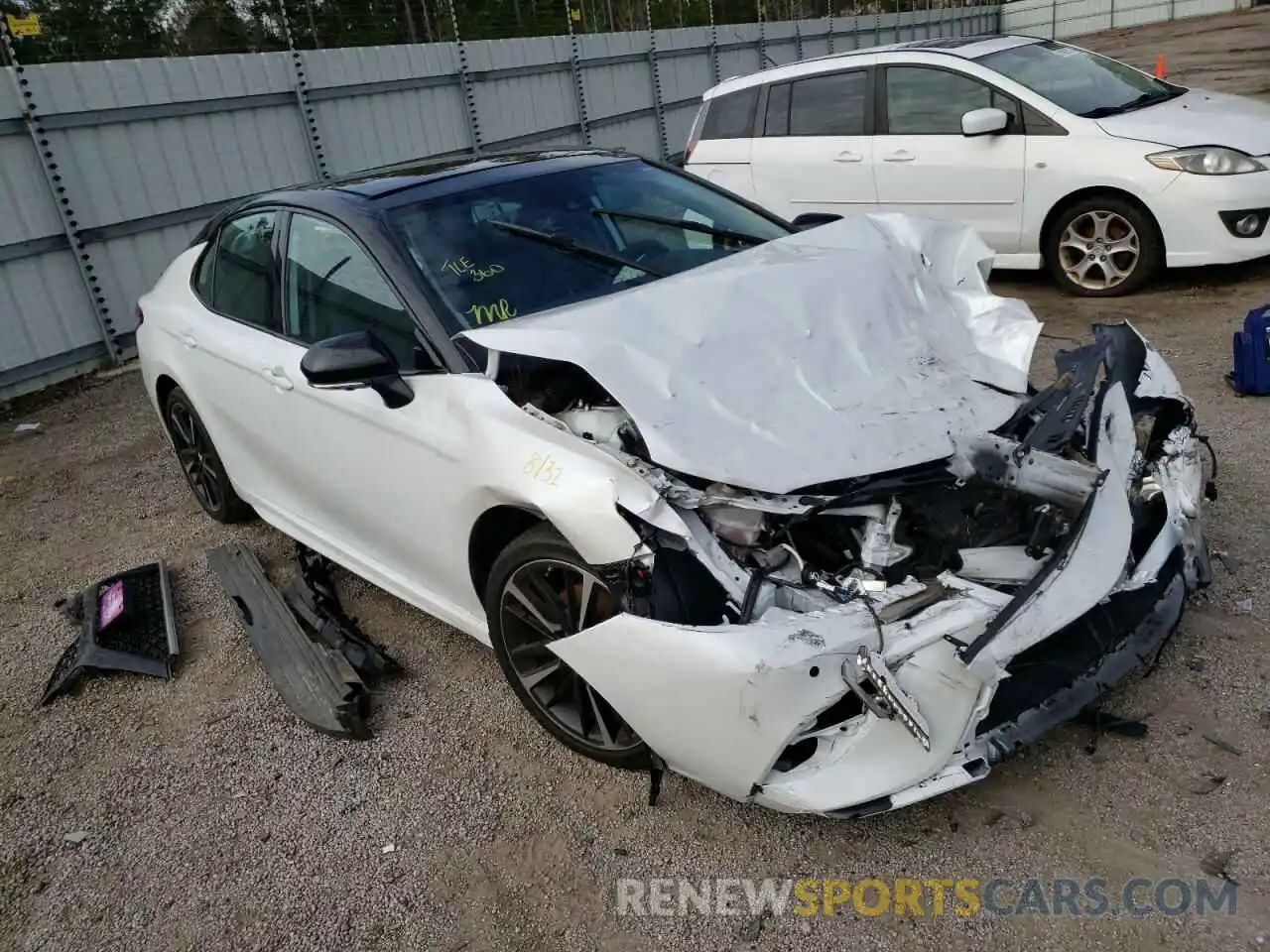 1 Photograph of a damaged car 4T1B61HK6KU186508 TOYOTA CAMRY 2019