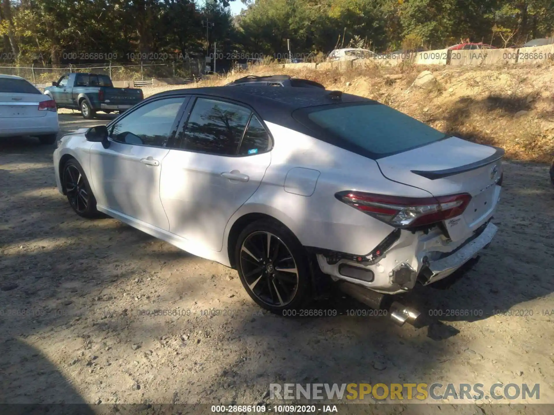 3 Photograph of a damaged car 4T1B61HK6KU198934 TOYOTA CAMRY 2019