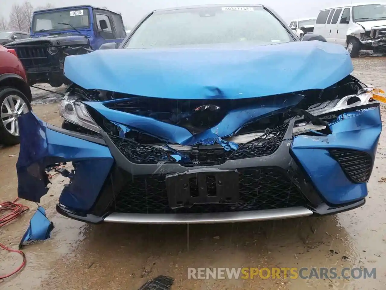 9 Photograph of a damaged car 4T1B61HK6KU200438 TOYOTA CAMRY 2019