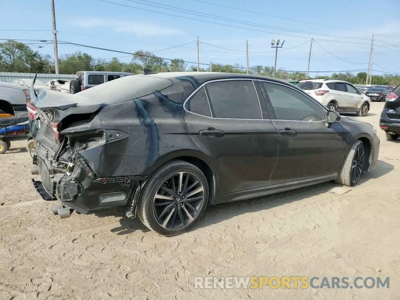 3 Photograph of a damaged car 4T1B61HK6KU207888 TOYOTA CAMRY 2019