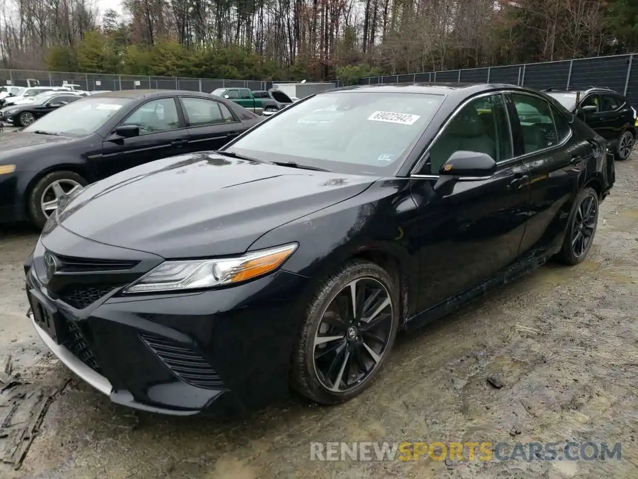 1 Photograph of a damaged car 4T1B61HK6KU210662 TOYOTA CAMRY 2019