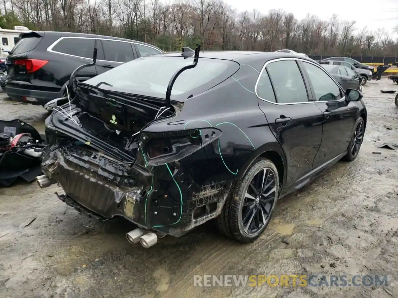 3 Photograph of a damaged car 4T1B61HK6KU210662 TOYOTA CAMRY 2019