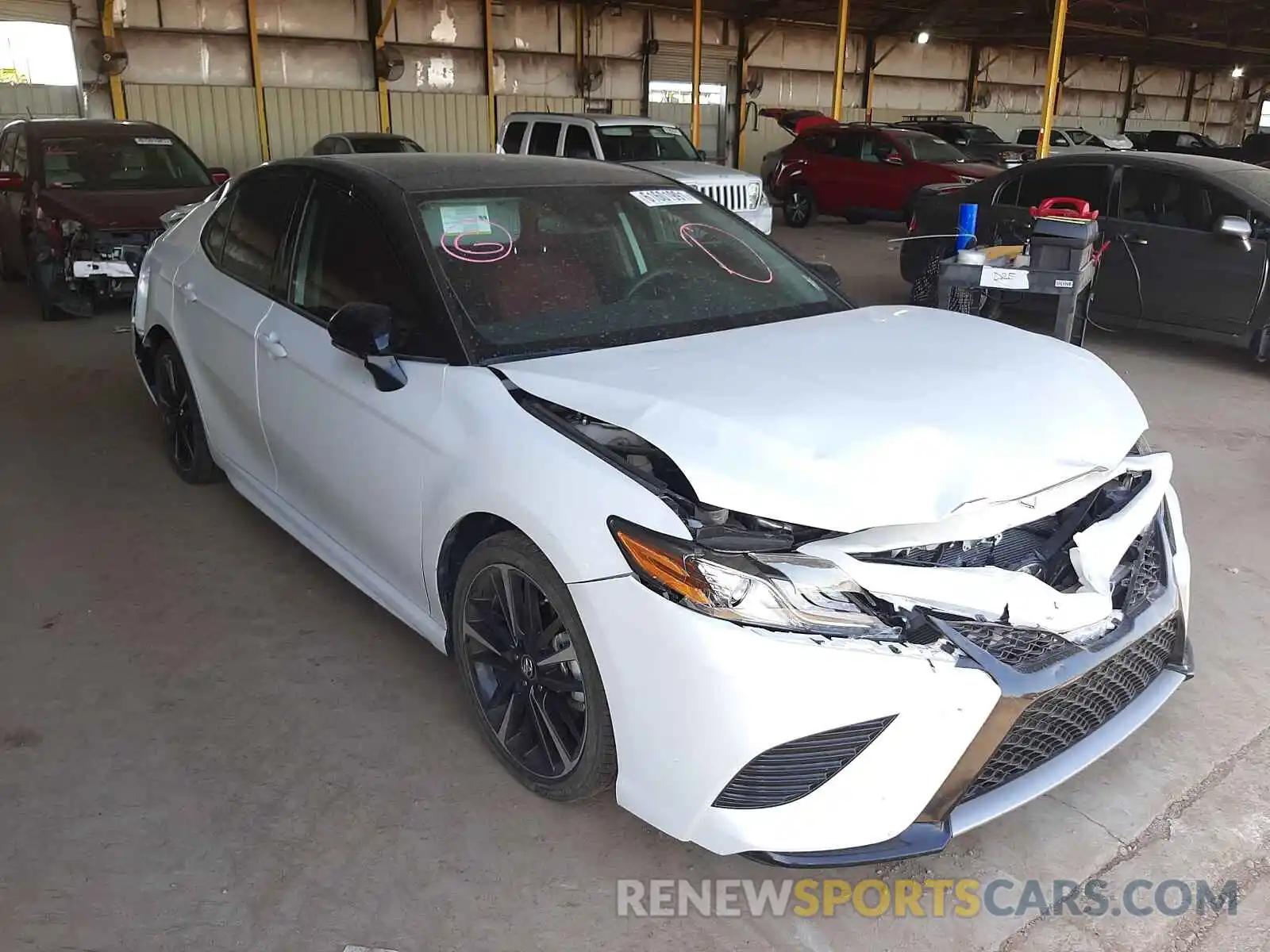 1 Photograph of a damaged car 4T1B61HK6KU213397 TOYOTA CAMRY 2019