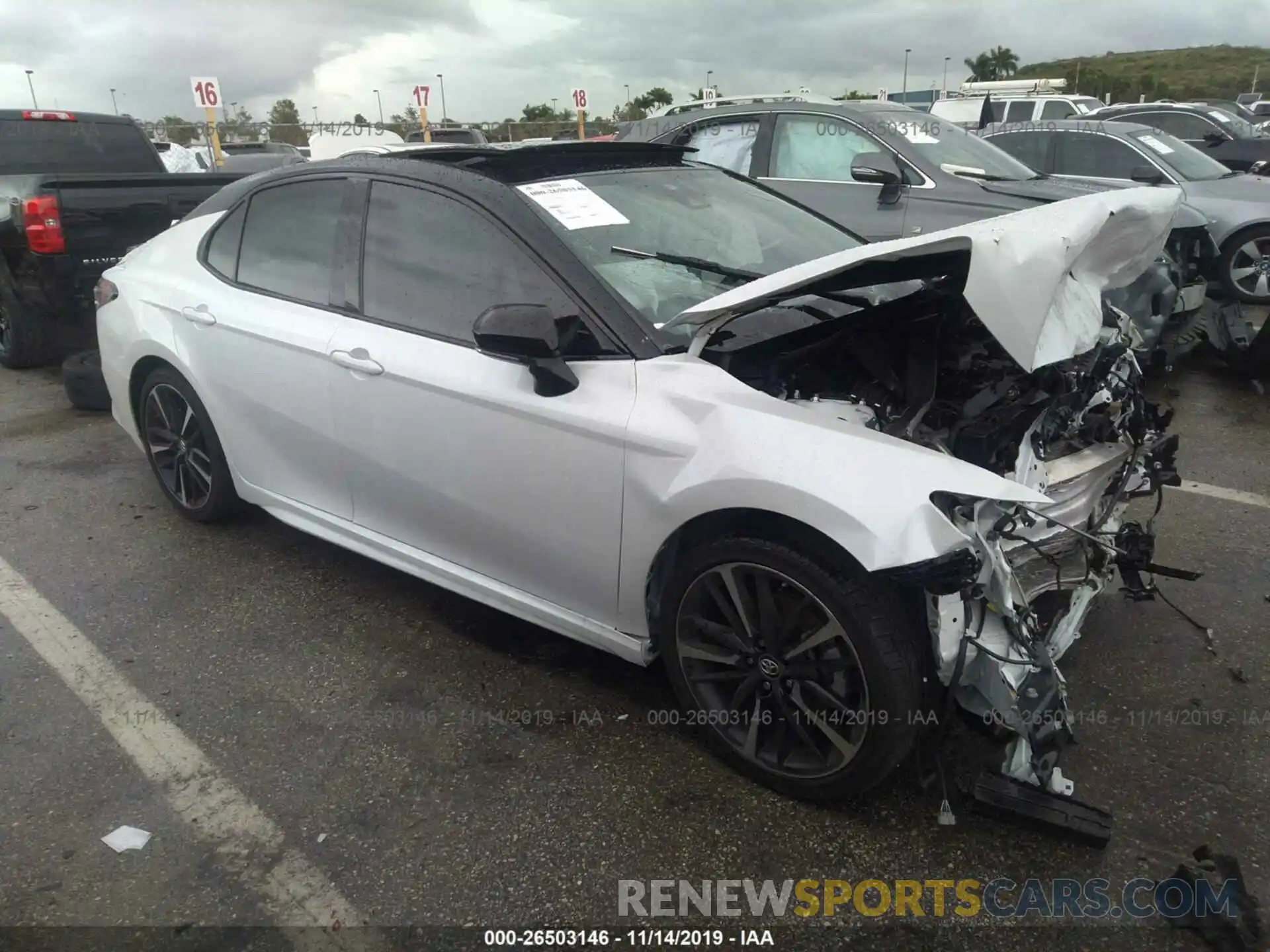 1 Photograph of a damaged car 4T1B61HK6KU234296 TOYOTA CAMRY 2019