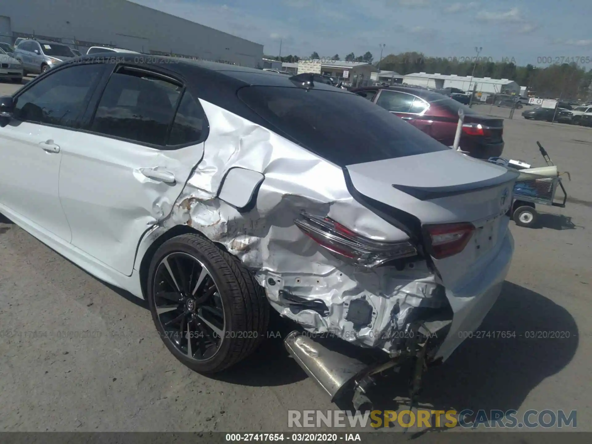 6 Photograph of a damaged car 4T1B61HK6KU243029 TOYOTA CAMRY 2019