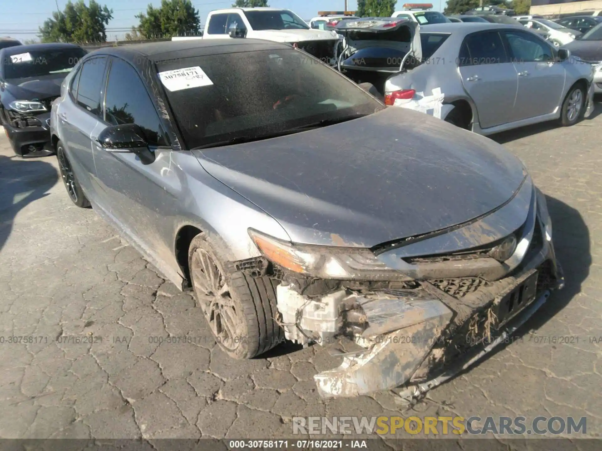 1 Photograph of a damaged car 4T1B61HK6KU245041 TOYOTA CAMRY 2019