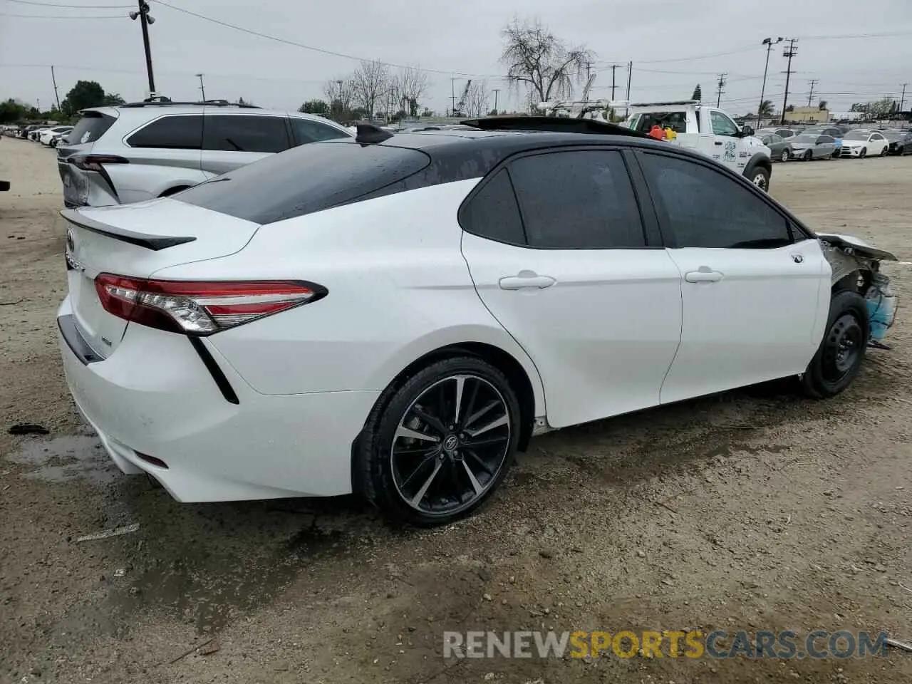 3 Photograph of a damaged car 4T1B61HK6KU259232 TOYOTA CAMRY 2019