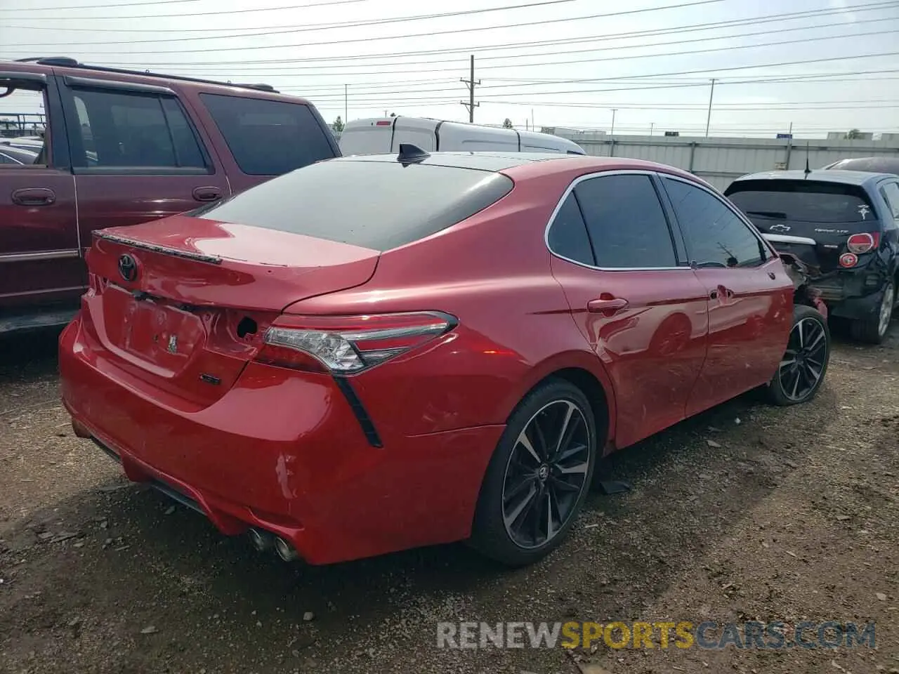 3 Photograph of a damaged car 4T1B61HK6KU274328 TOYOTA CAMRY 2019