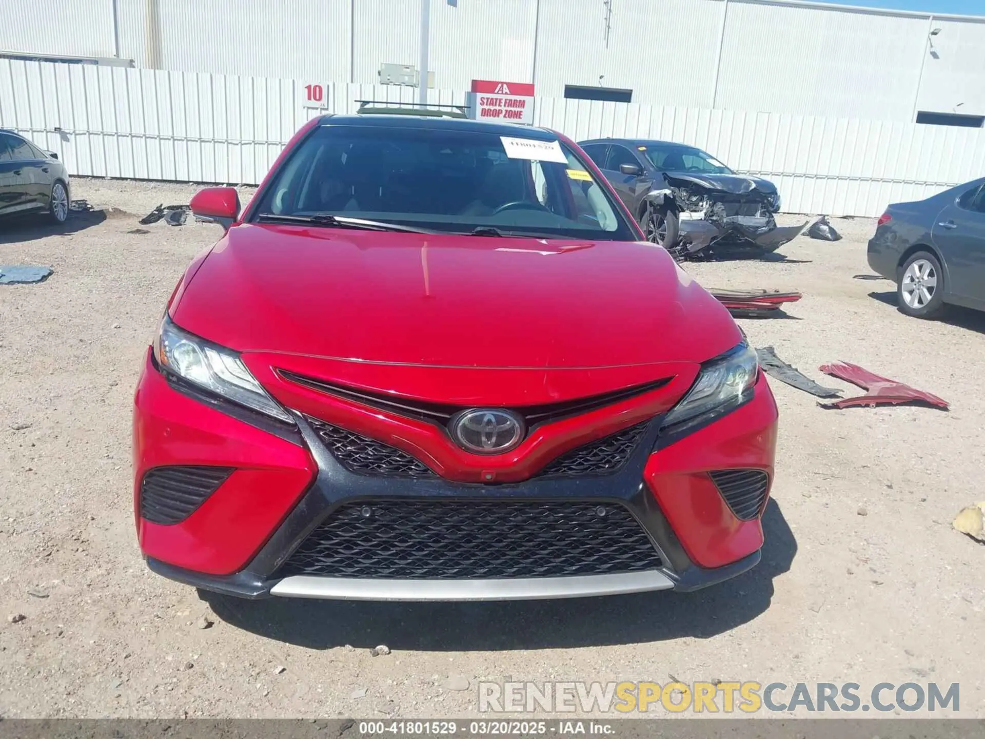 13 Photograph of a damaged car 4T1B61HK6KU277861 TOYOTA CAMRY 2019