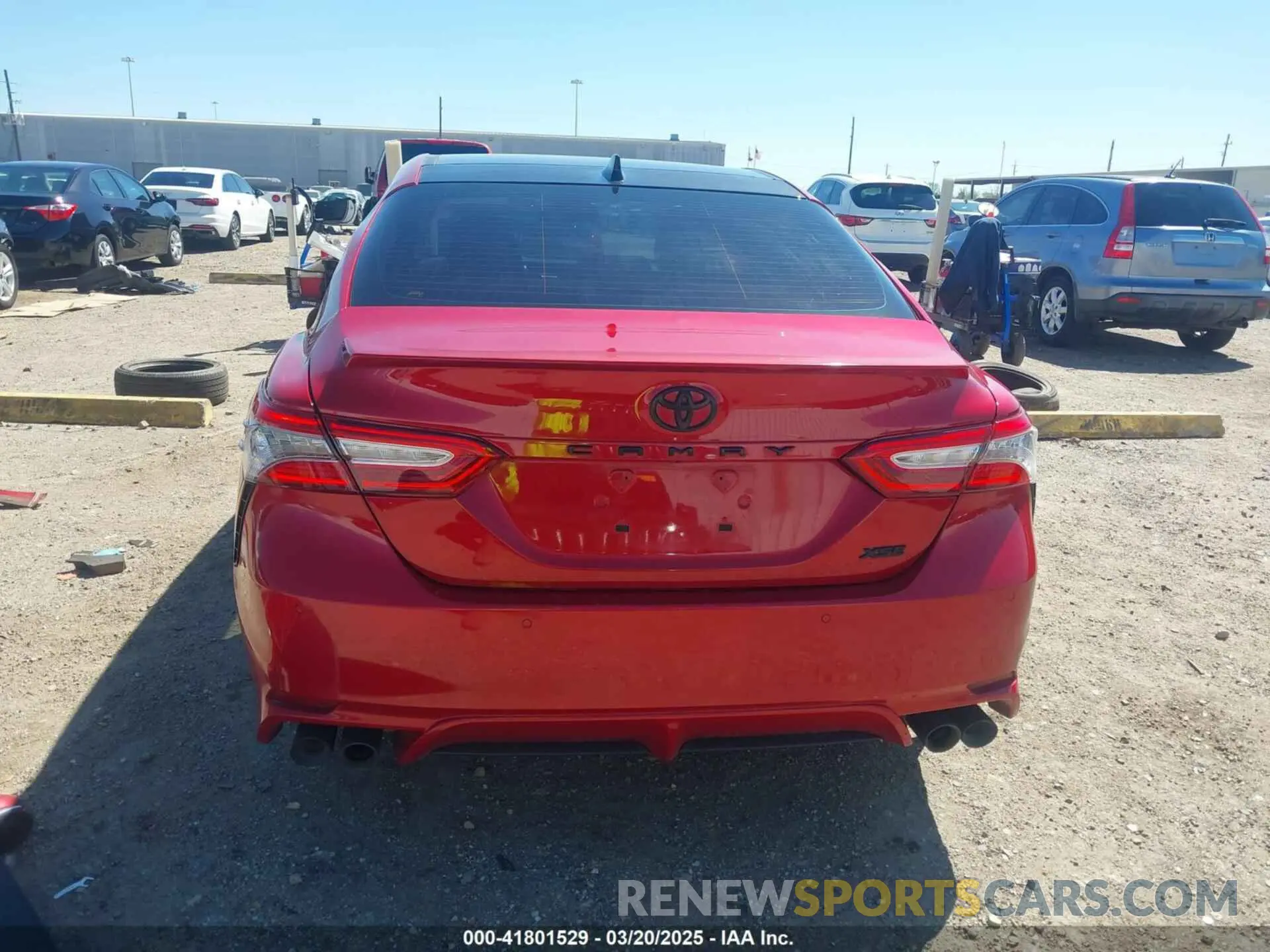 17 Photograph of a damaged car 4T1B61HK6KU277861 TOYOTA CAMRY 2019