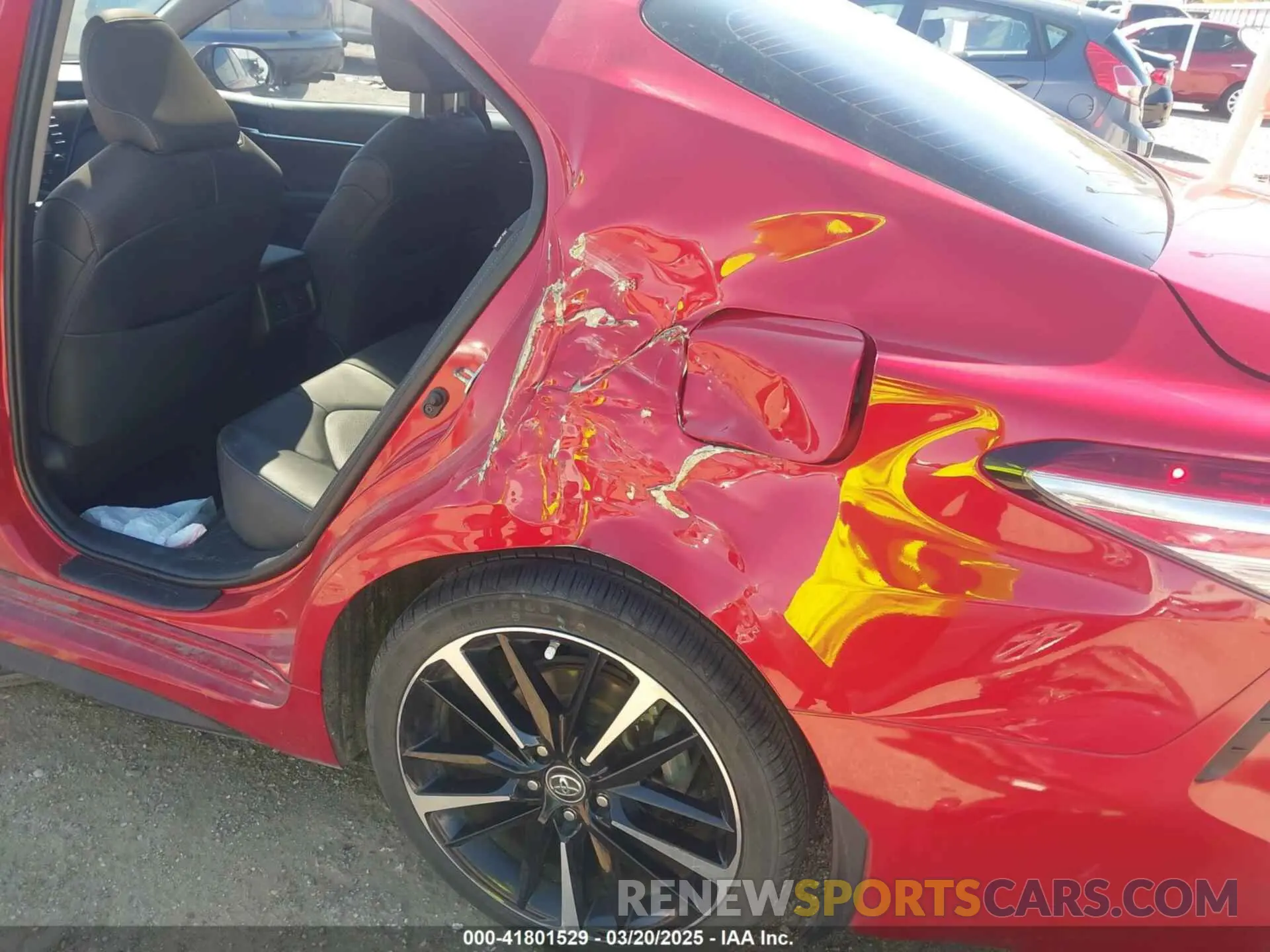 20 Photograph of a damaged car 4T1B61HK6KU277861 TOYOTA CAMRY 2019