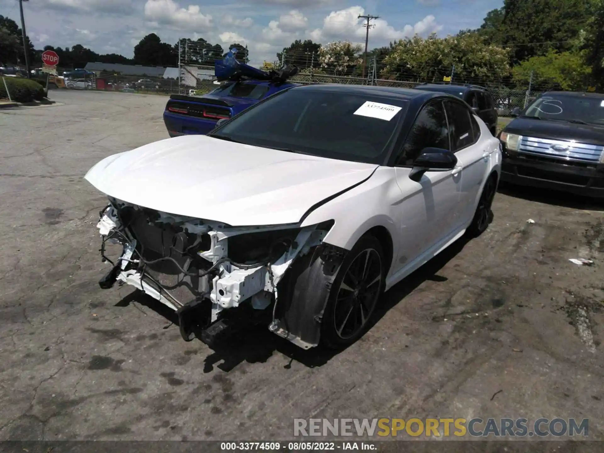 2 Photograph of a damaged car 4T1B61HK6KU280534 TOYOTA CAMRY 2019