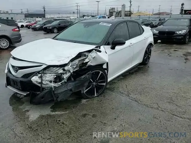 11 Photograph of a damaged car 4T1B61HK6KU283191 TOYOTA CAMRY 2019