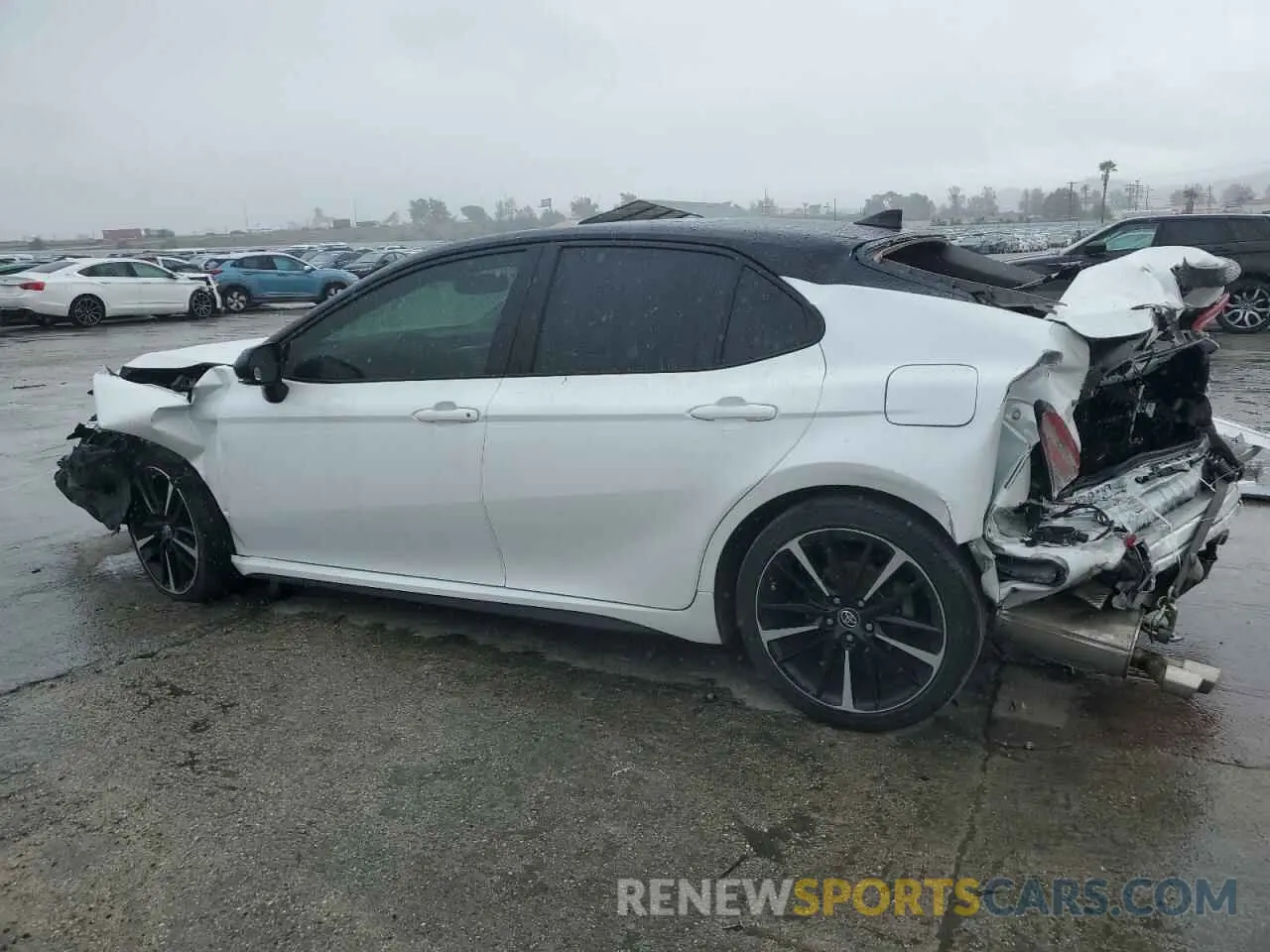 2 Photograph of a damaged car 4T1B61HK6KU283191 TOYOTA CAMRY 2019