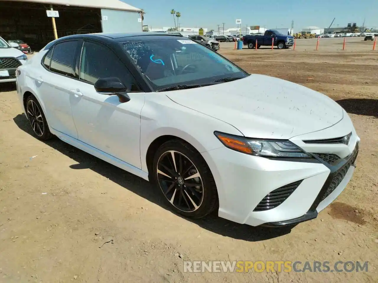 1 Photograph of a damaged car 4T1B61HK6KU290156 TOYOTA CAMRY 2019