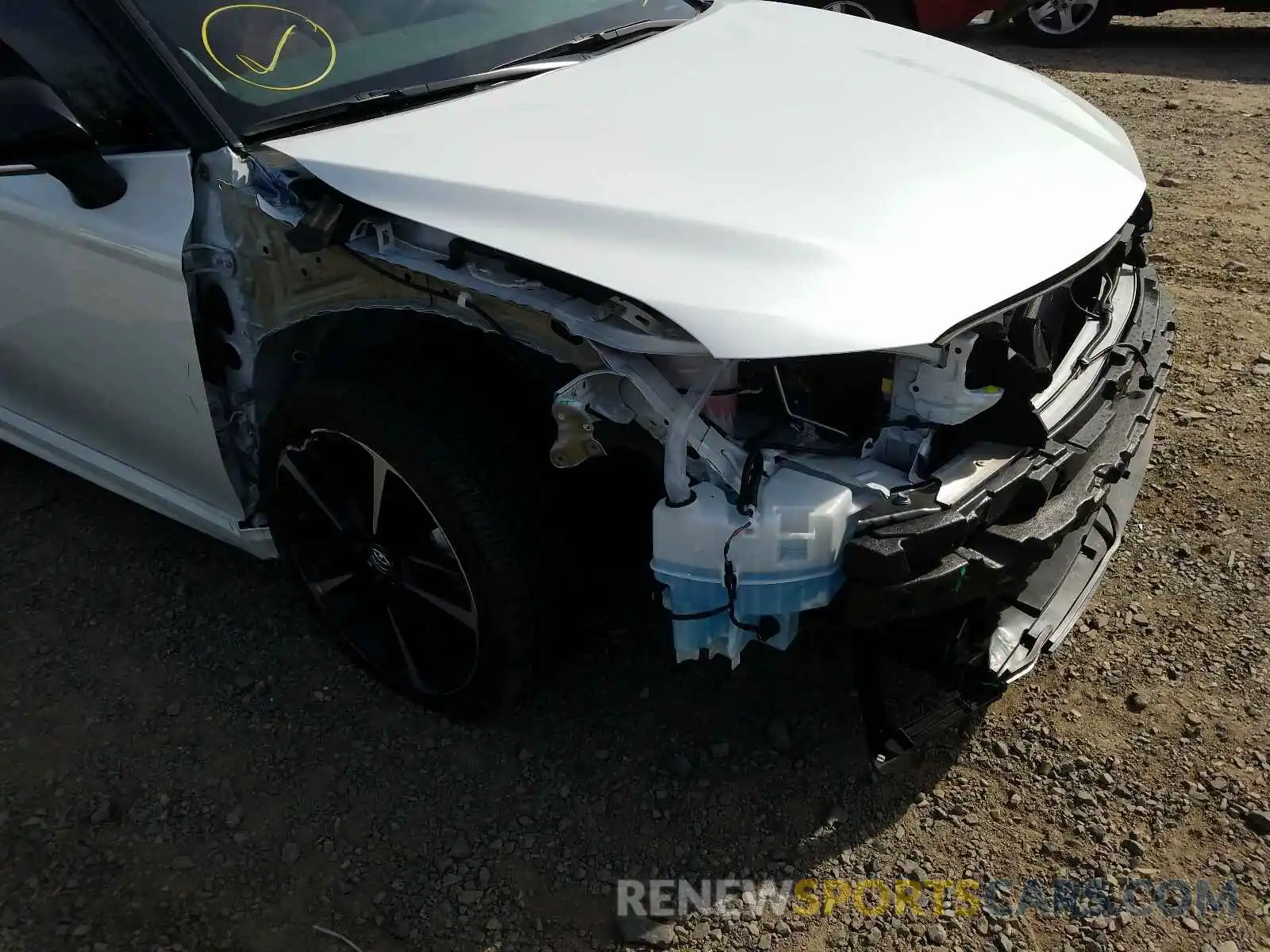 9 Photograph of a damaged car 4T1B61HK6KU295633 TOYOTA CAMRY 2019